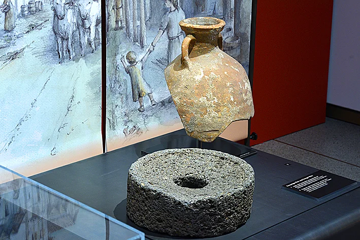 Stadt Land Fluss Blick in Ausstellung  14.JPG