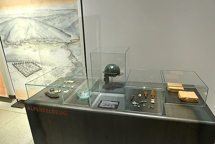 Stadt Land Fluss Blick in Ausstellung  47.JPG