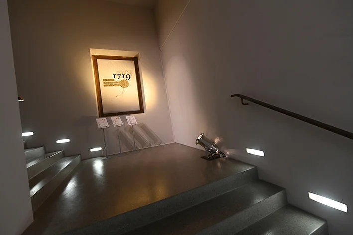 1719 - 300 Jahre Liechtenstein Blick in Sonderausstellung 72.JPG