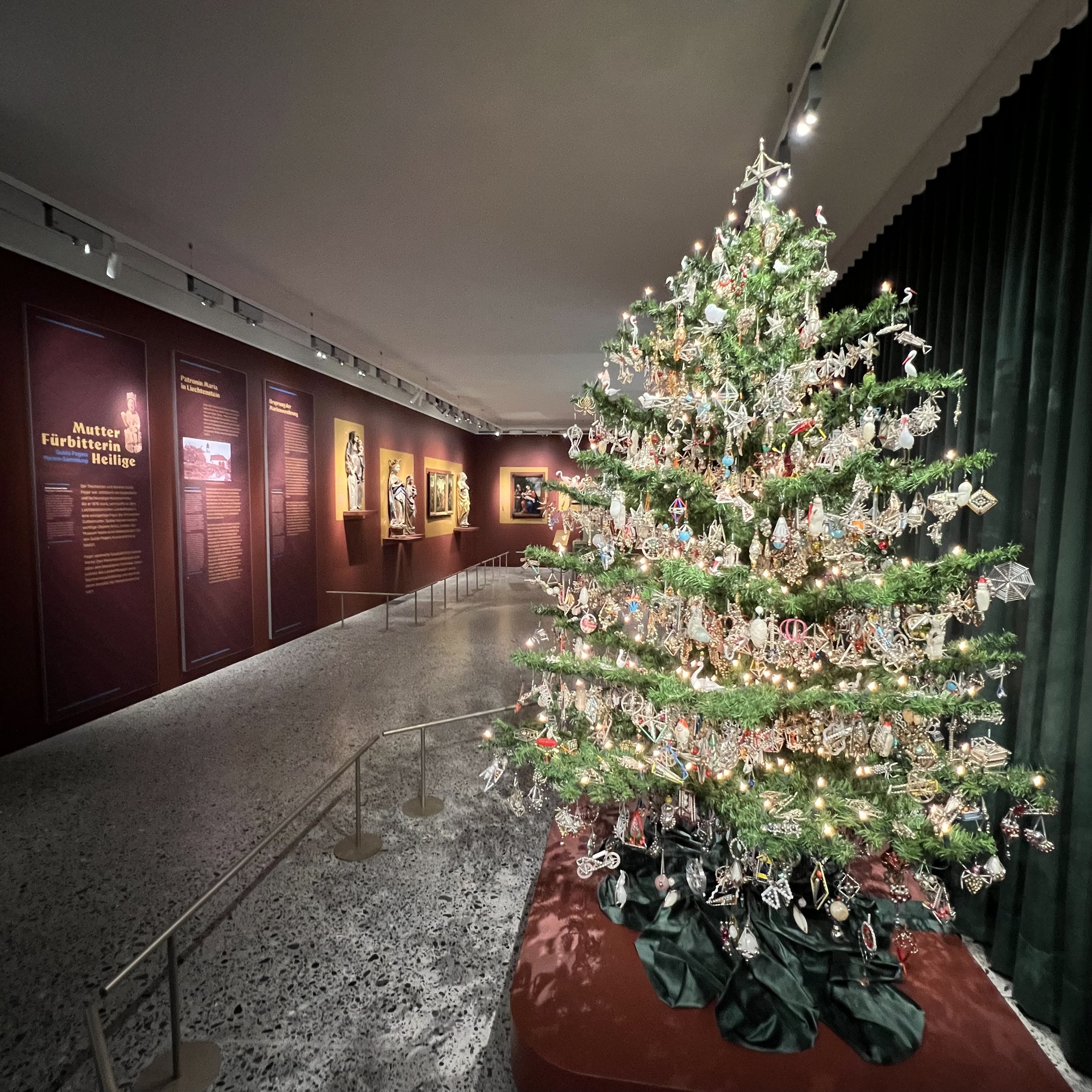 LLM_Der Weihnachtsbaum des Herrn Joseph_gschart_002.jpg