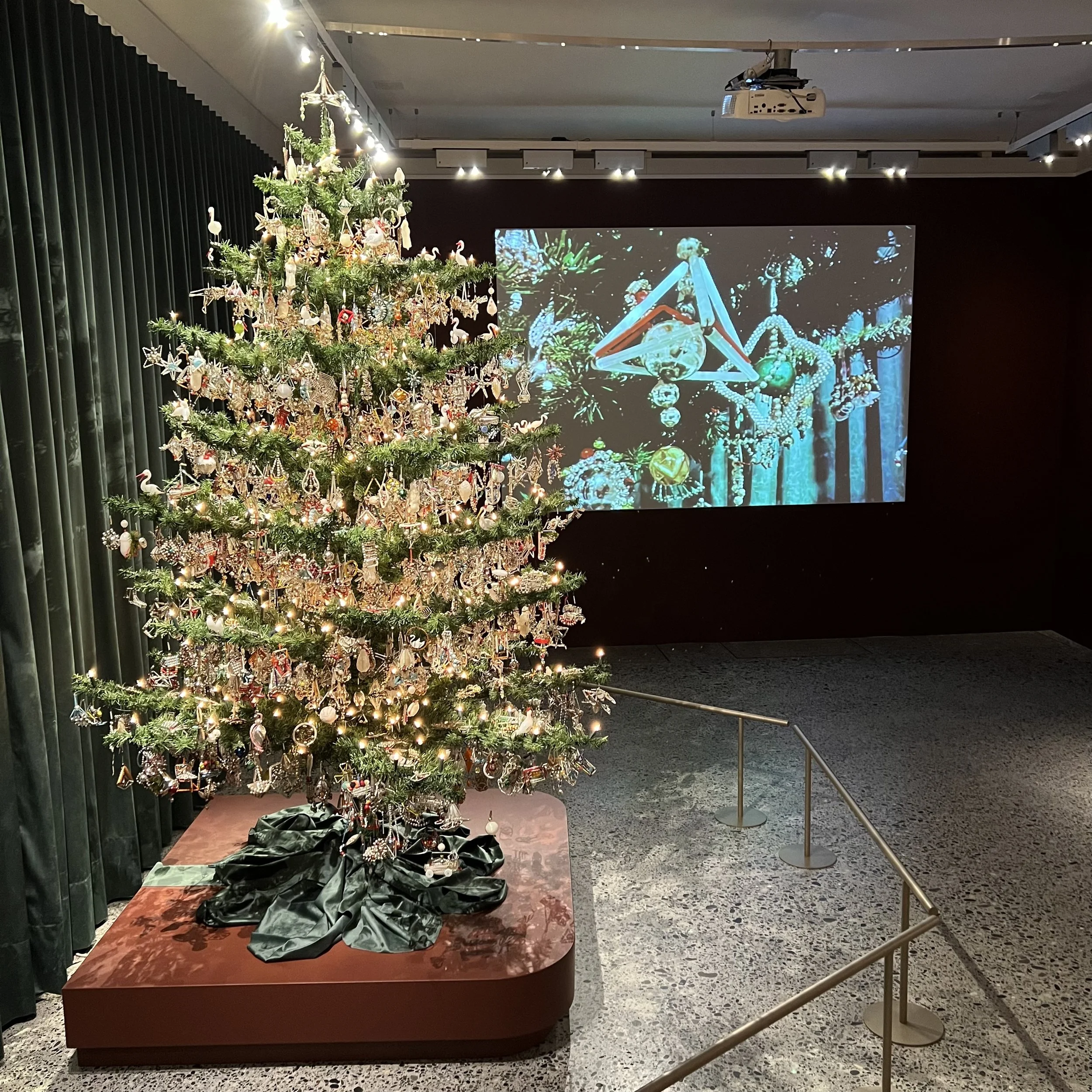 LLM_Der Weihnachtsbaum des Herrn Joseph_gschart_003.jpg