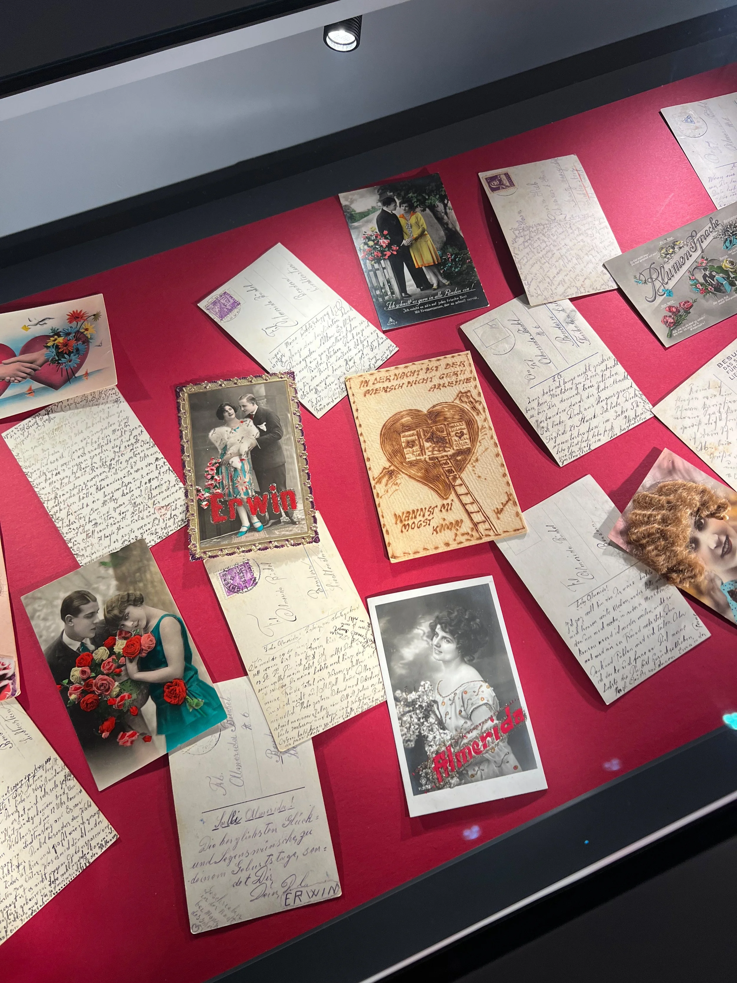 LLM_Postmuseum_Liebesbriefe_gschart_IMG_0799.jpg