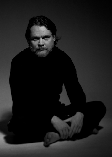 Jesper Ekberg släpper diktsamling på CD för BRIS