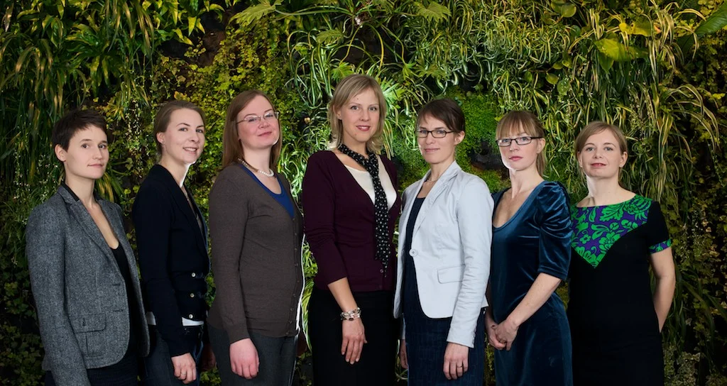 Porträtt och reportagebilder åt Expressiva