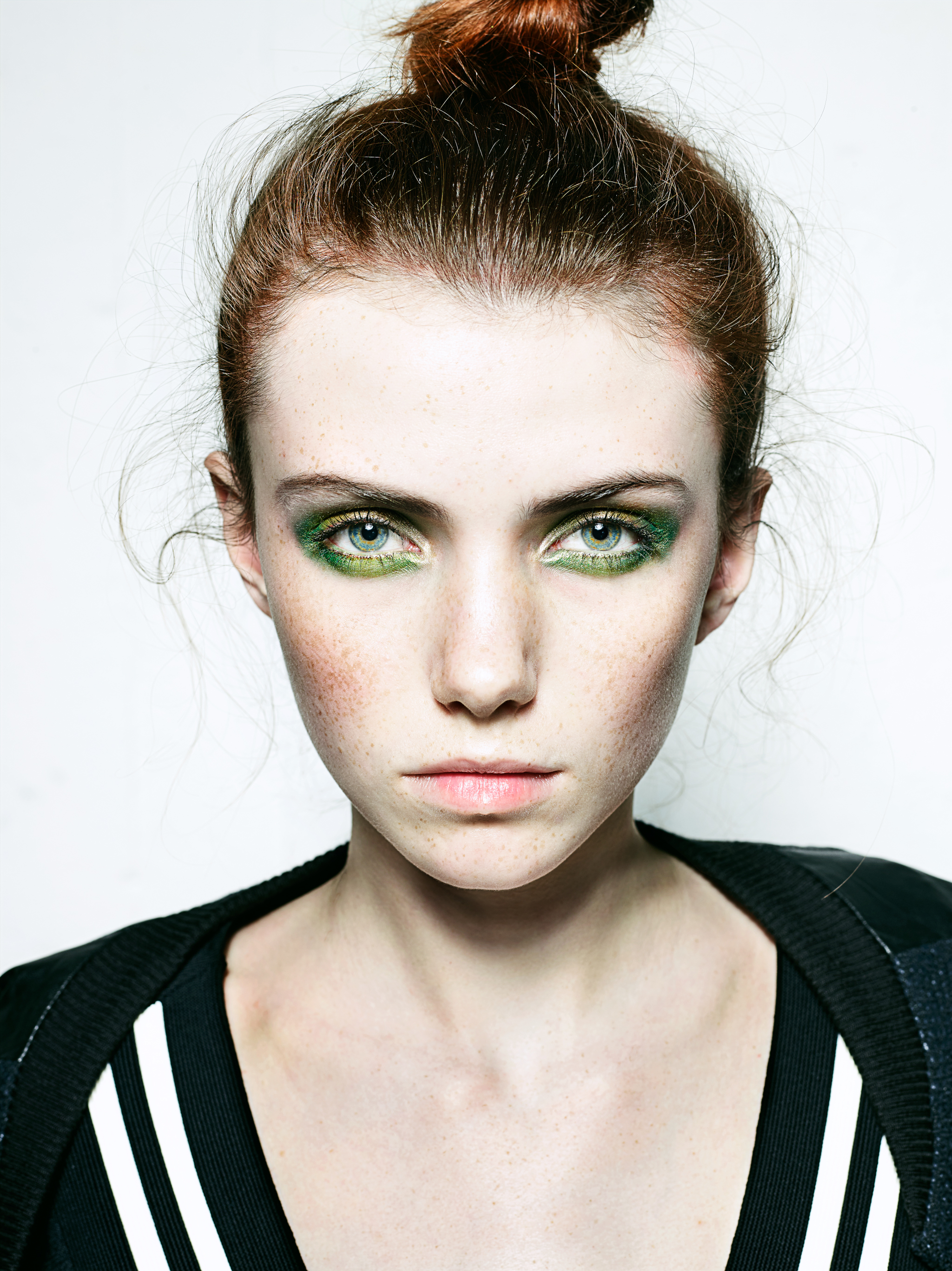Daisy Beauty Magazine
