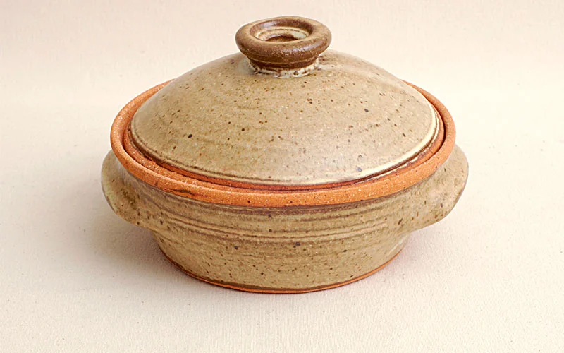 Low Casserole, available in One and Two Quart Capacity