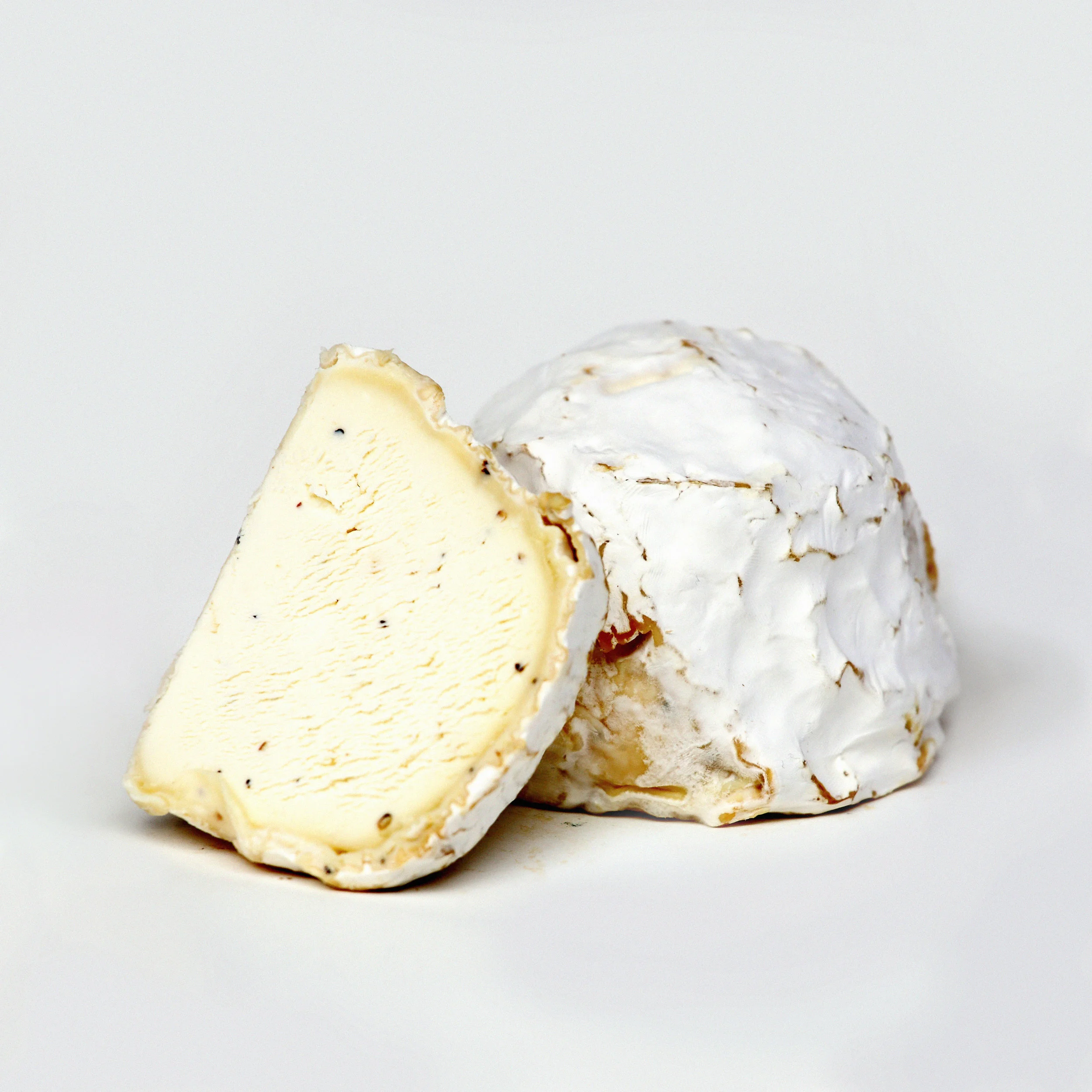 France Cow Gaperon A l'Ail.jpg