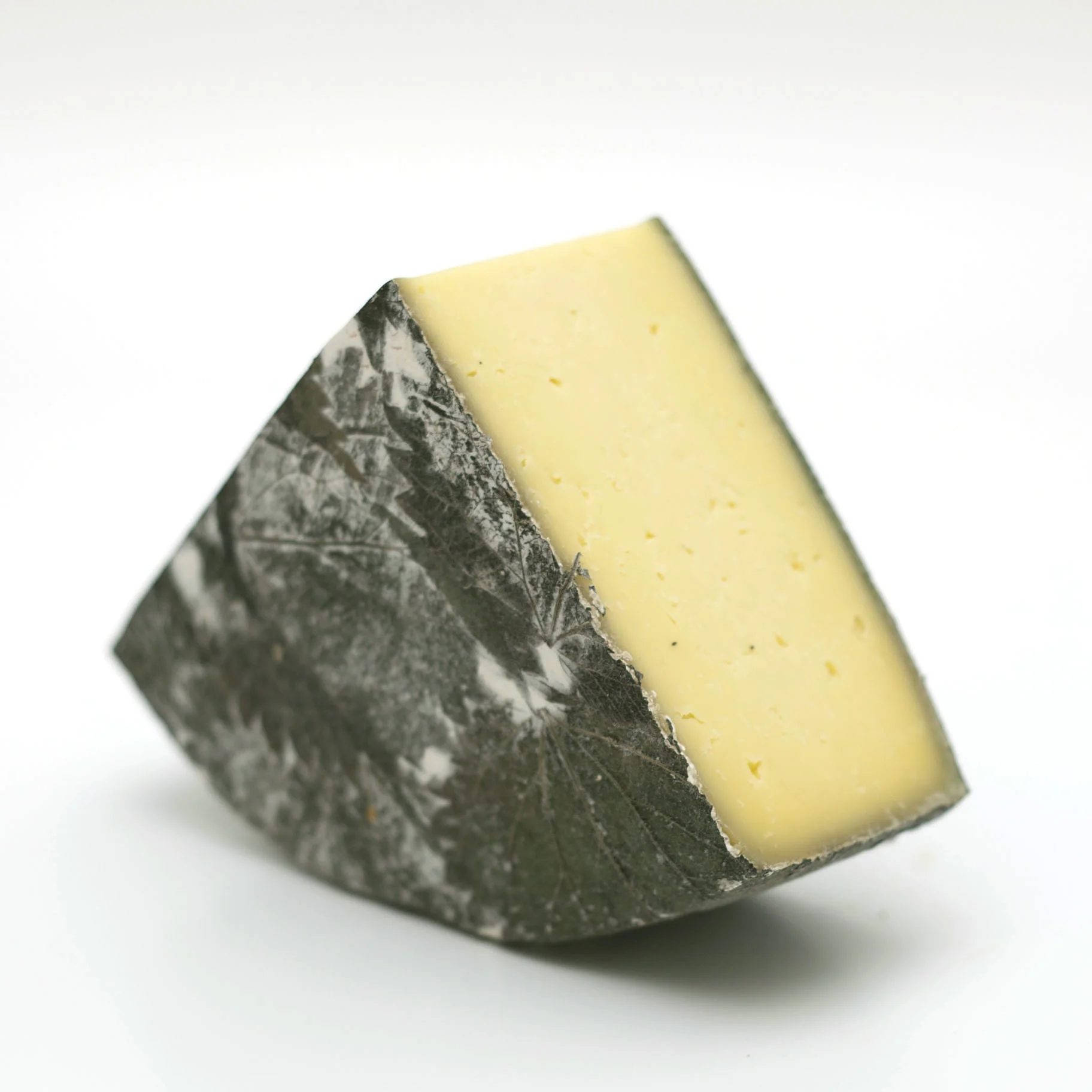 Britain Cow Cornish Yarg.jpg