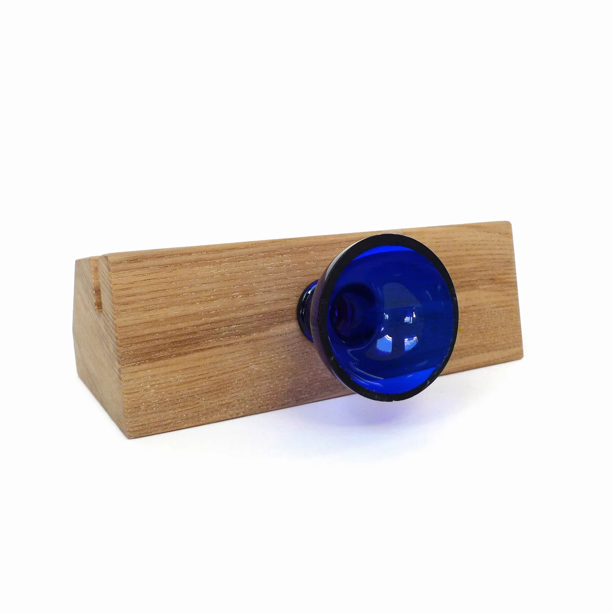 ipad_amp_and_stand_rogue designs_lo_tech_hi_fi_2.jpg