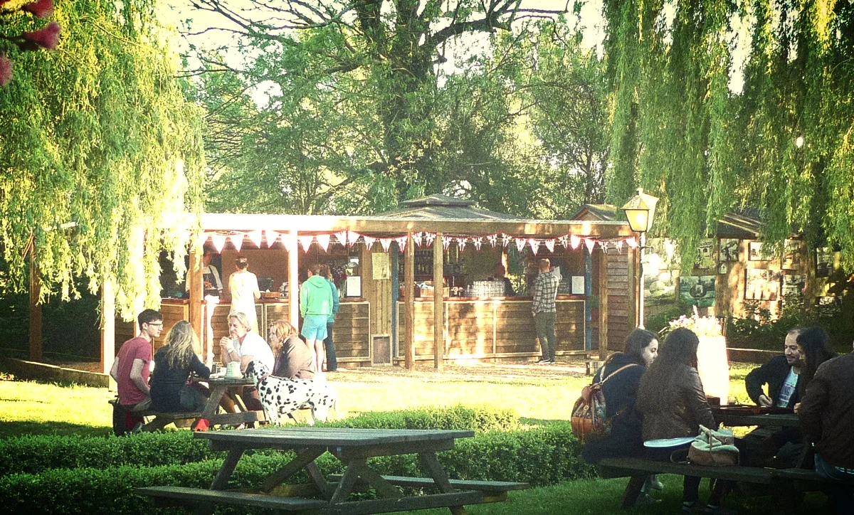 perch_inn_rogue_designs_oxford_pop_up_kitchen_bar_3.jpg