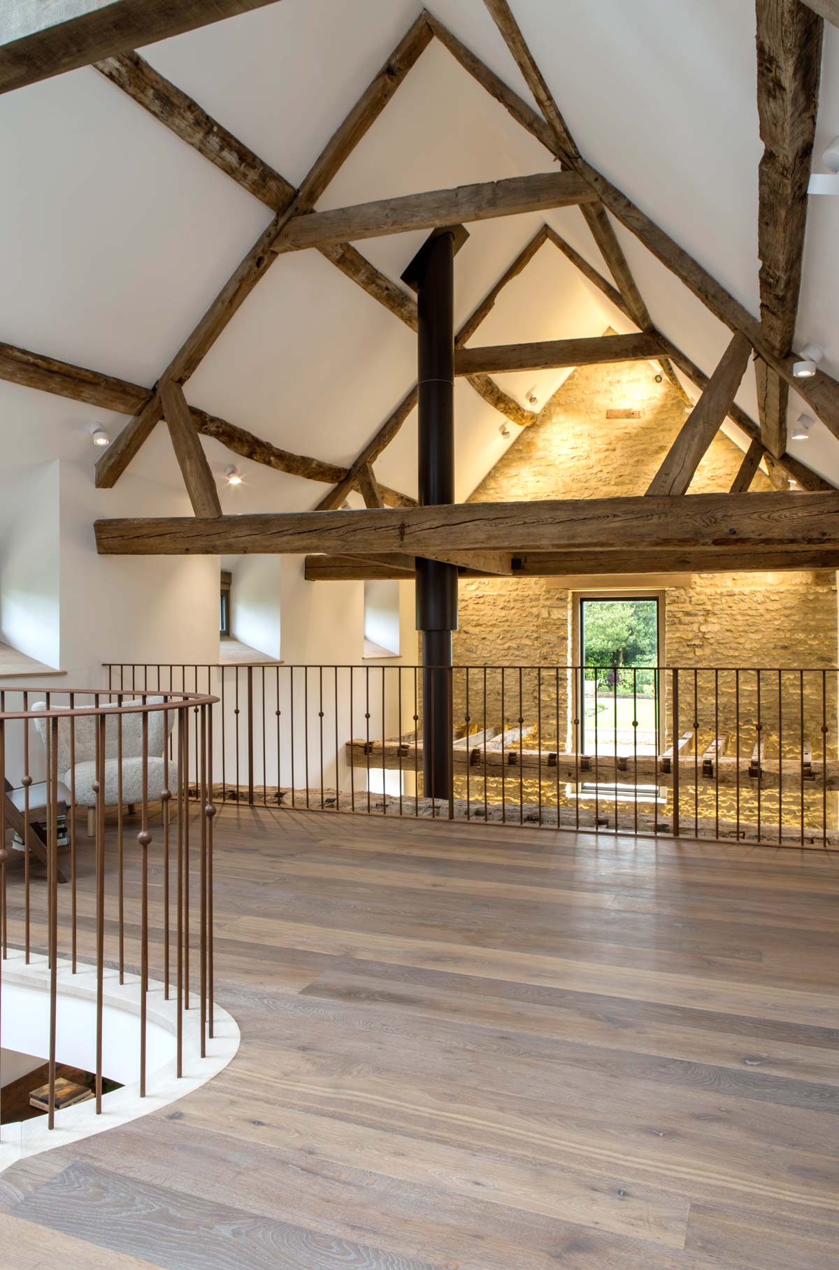 barn-conversion-mezzanine-rogue-designs.jpg