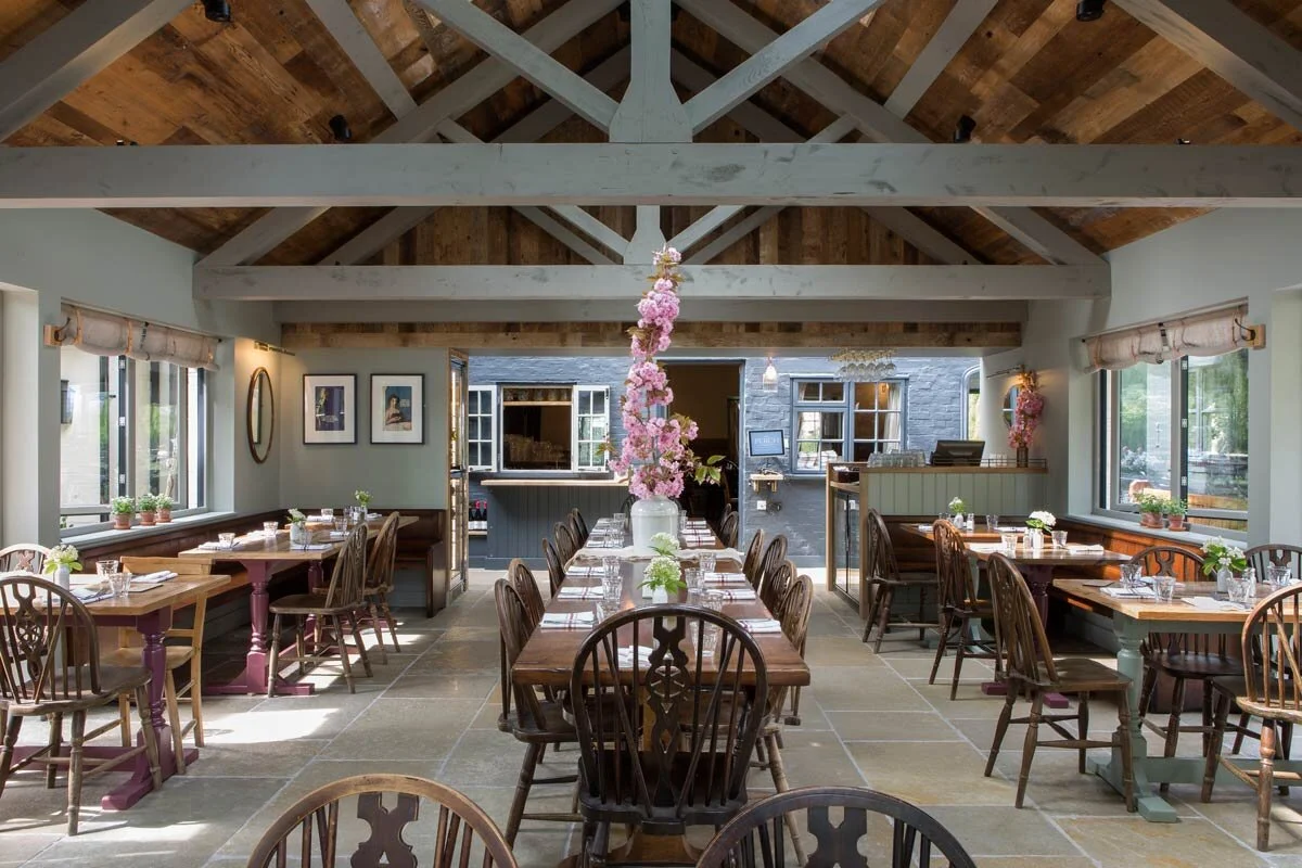 rogue designs oxford perch inn PERCH_DINING_ROOM-0957.jpg