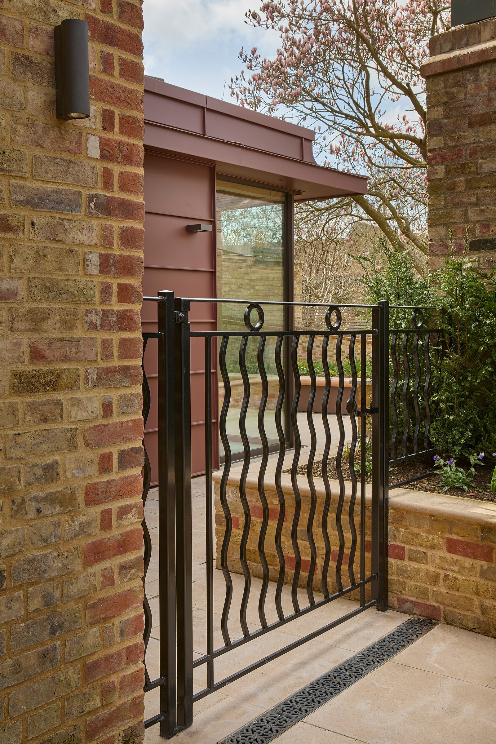 Cast iron railings north oxford rogue design 2.jpg