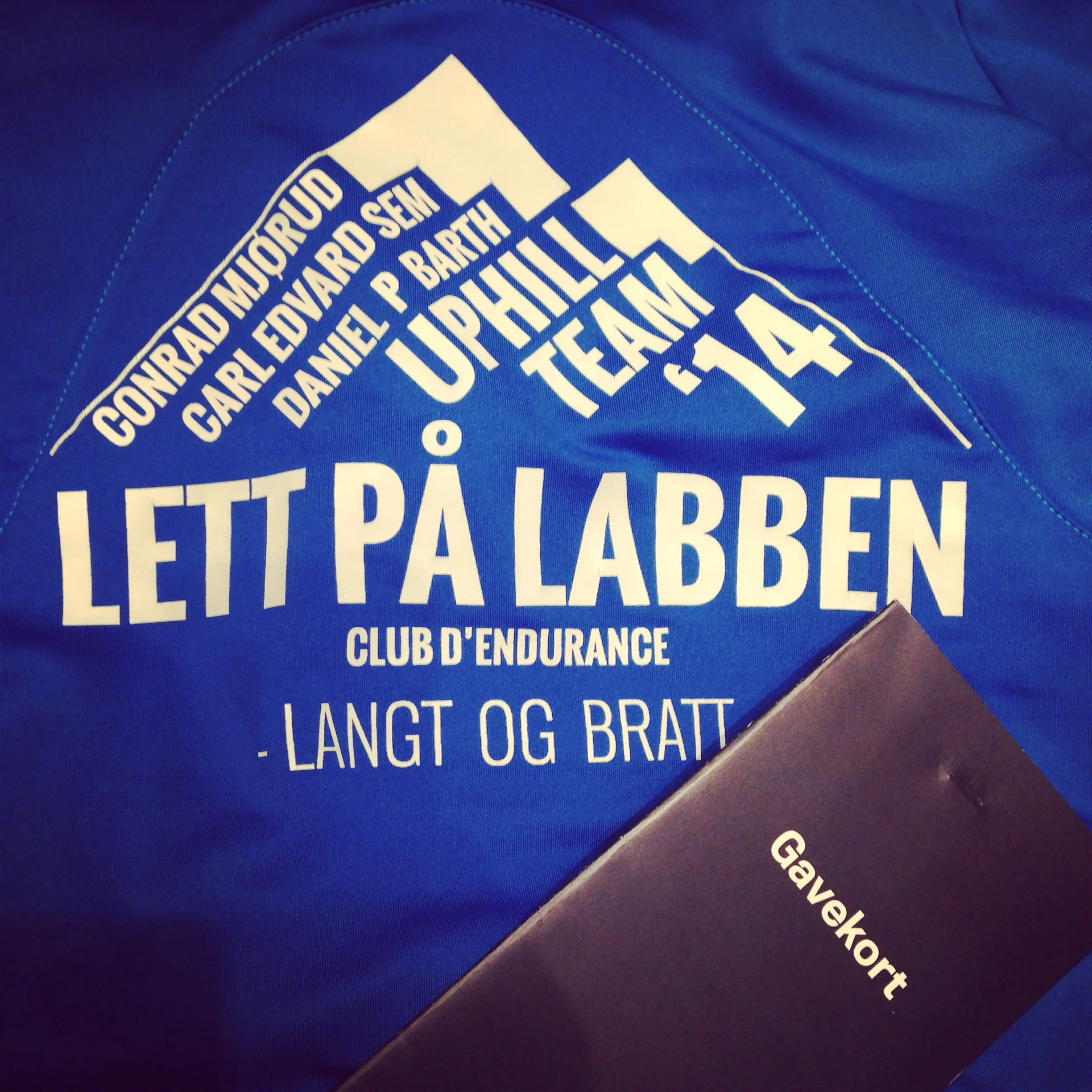 It aint over 'till its over: Heming Leira hadde med seg en sekk med startnummer, bøker gavekort og anekdoter. Det ble jaggu noe på undertegnede også!