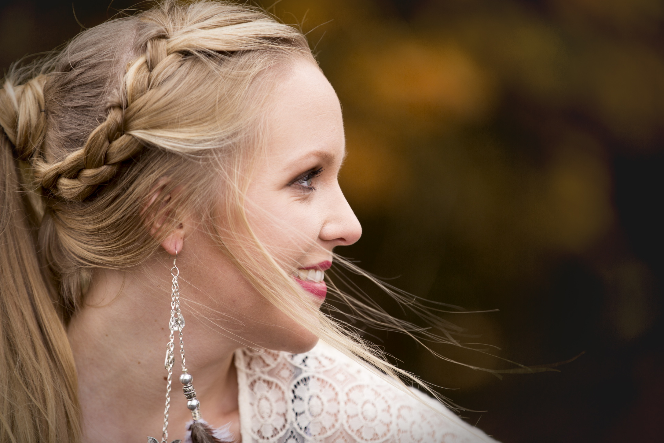 Singer/Songwriter Joey Clarkson will be joining us all the way from Canada as part of her 2015 World Tour! Having already released 2 albums of original material: Joey returned to the studio in early 2015 to write and record new music with Publisher/Producer/Songwriter Steven McClintock (Los Angeles, 37 Records) and Producer/Songwriter Kevin Fisher (Rascal Flatts). She released the first single "Loving You is Breaking Me" from the new collection in June. Joey spent the summer playing Canadian west coast festivals, Sunfest , The Honda Celebration of Lights, Harmony Arts Festival and the VIEX. She is currently touring the U.K./EU for the remainder of 2015.