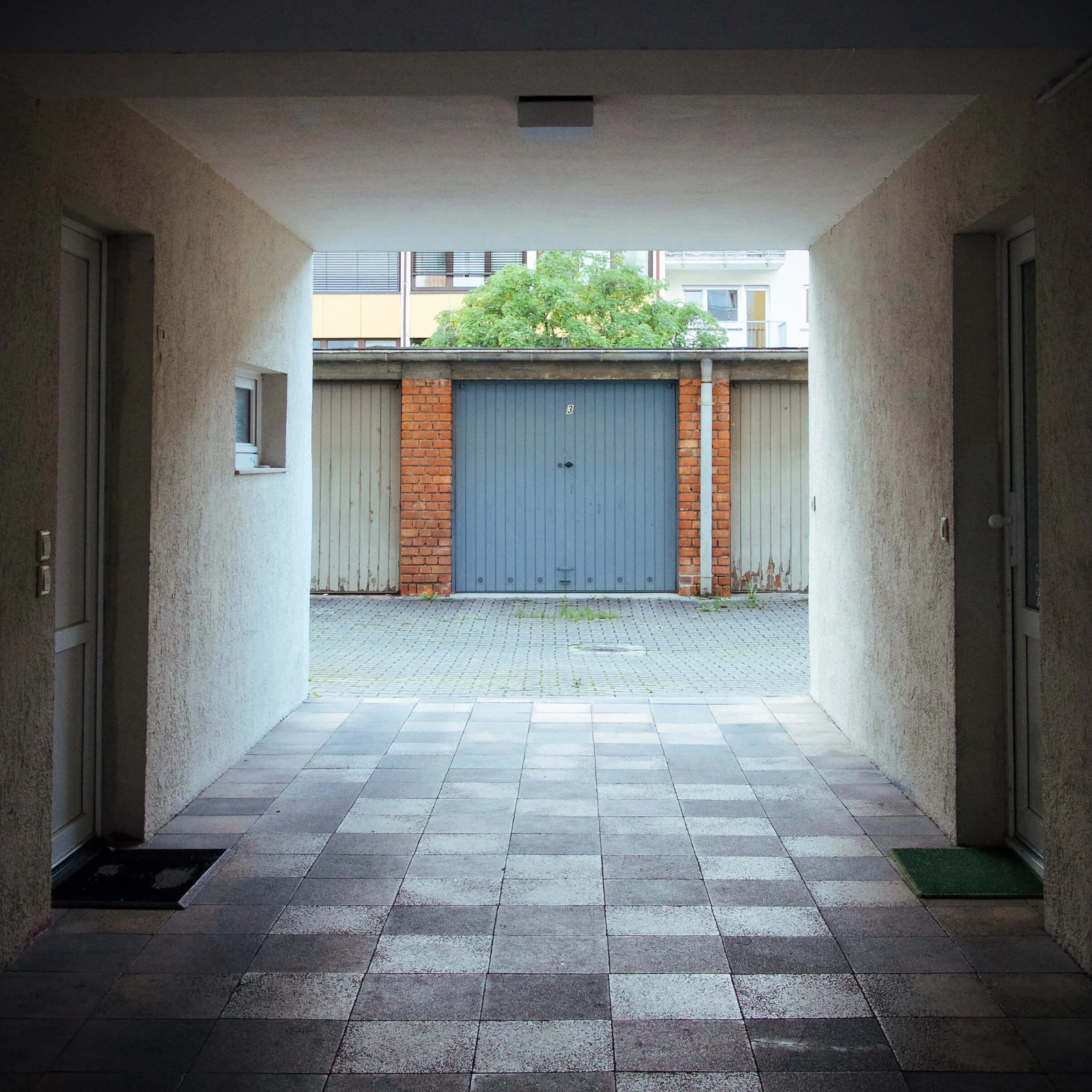 Blaue_Garage.jpg