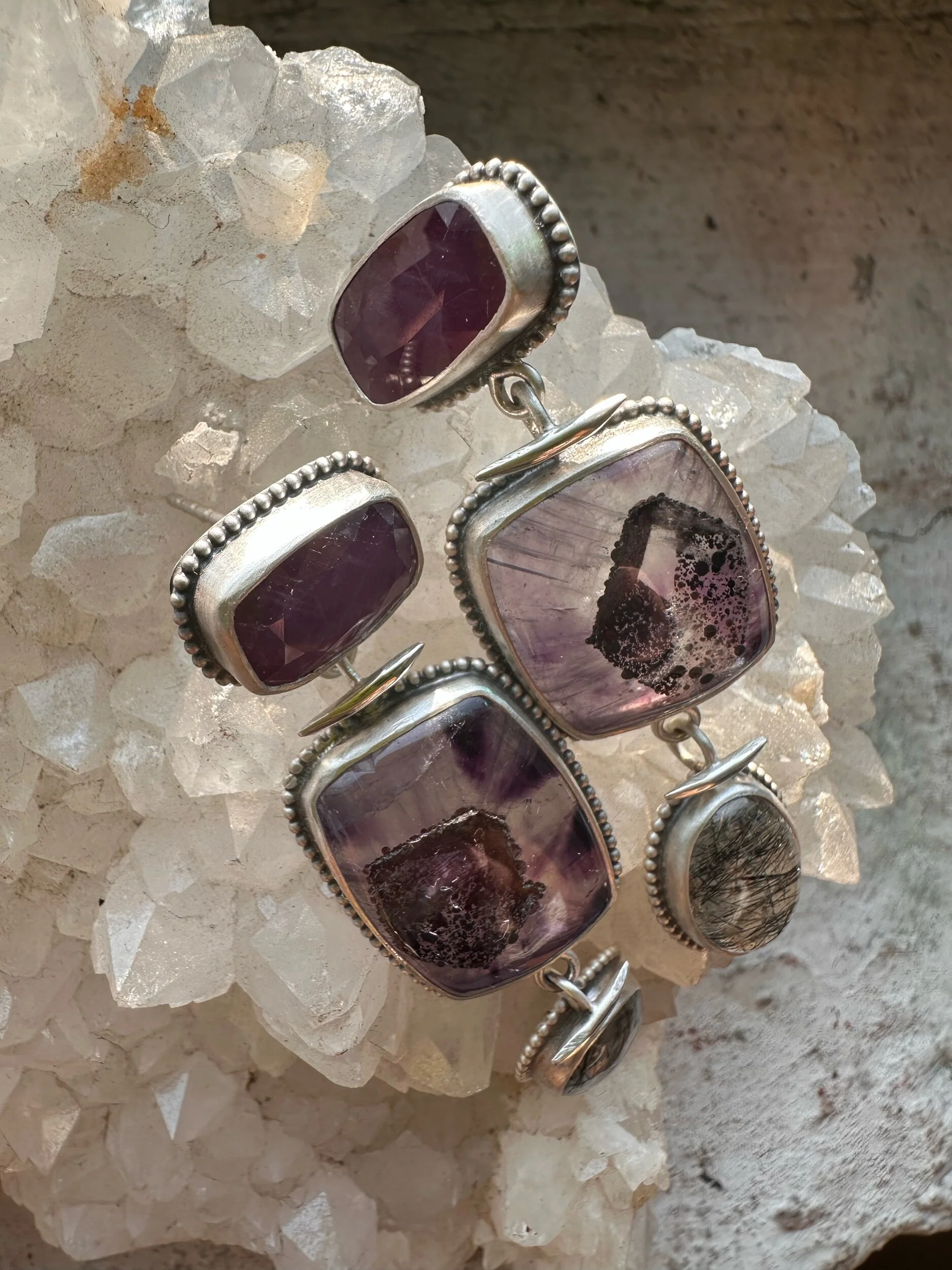 15762C05-5D06-401D-9B88-A50C8C7478CE