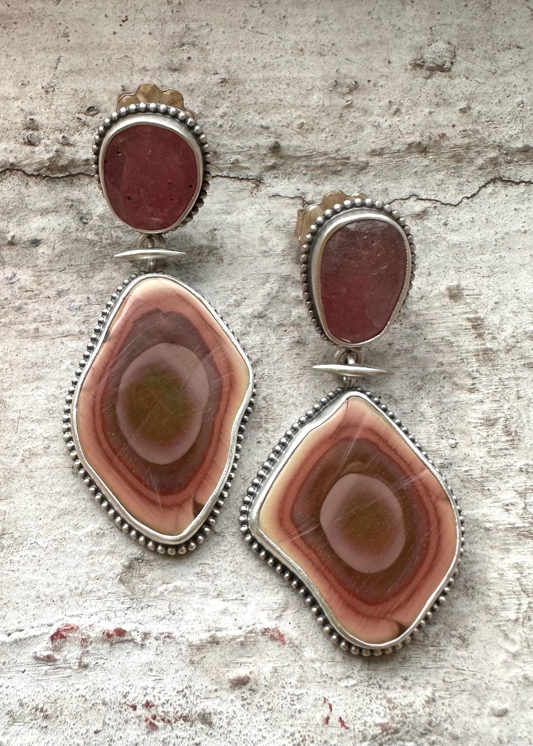 6F802FD6-45F1-4B2E-A202-5C4D933244B8