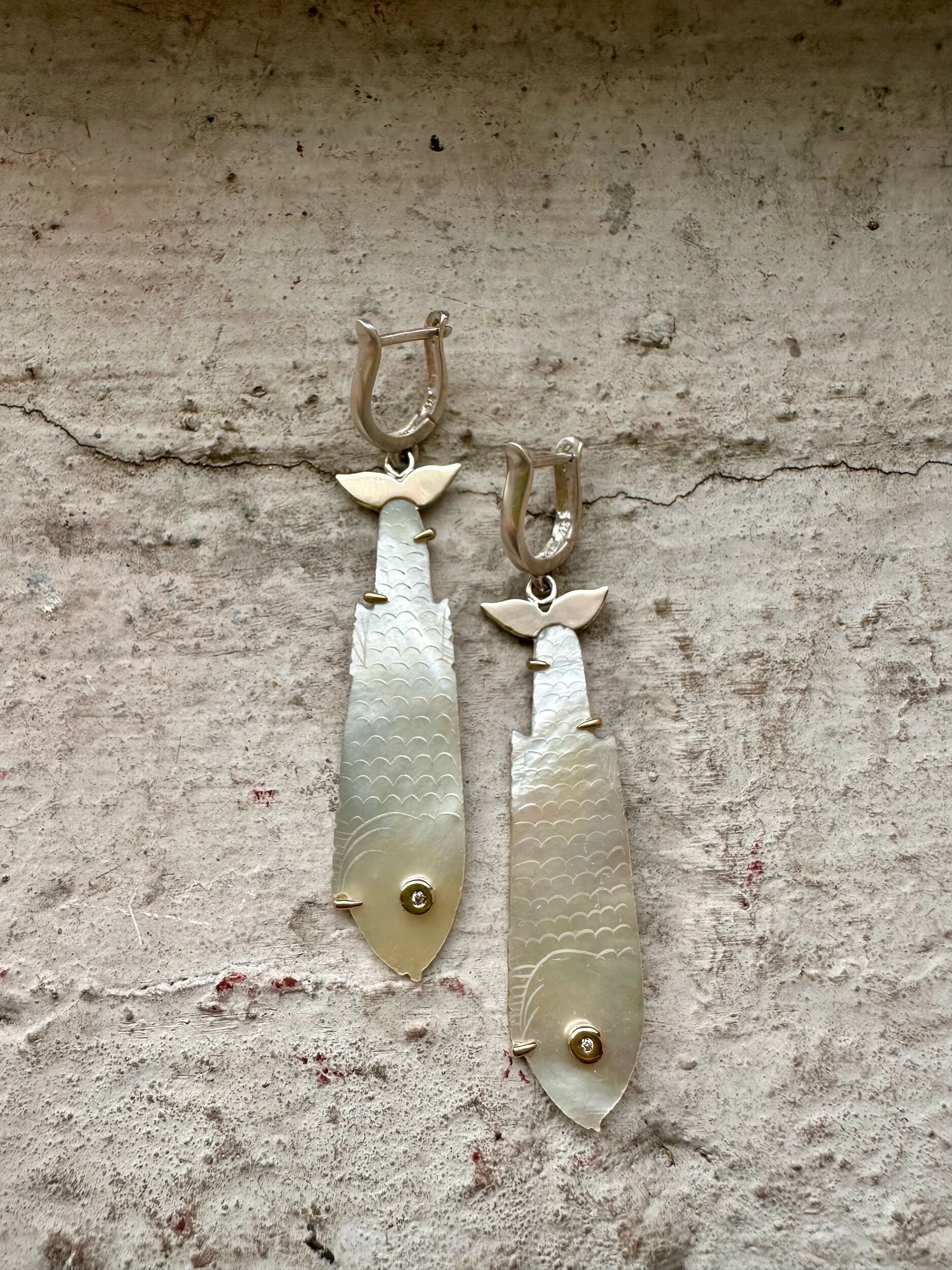 5237B23A-0642-4DD8-A484-B0BF5299F295