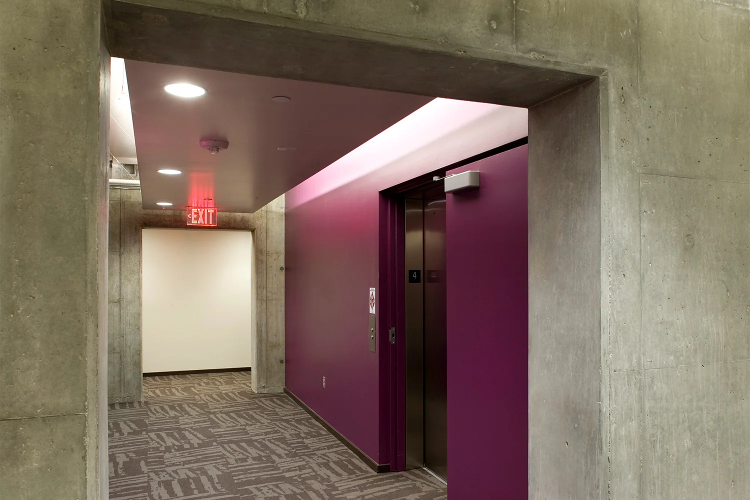 wC lobby.jpg