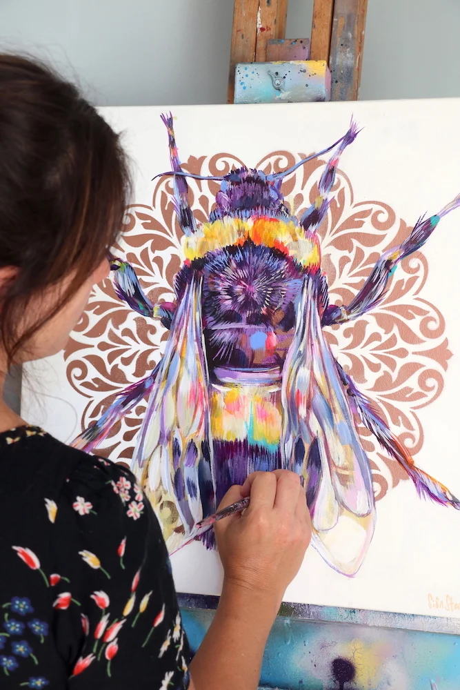 PROSPER BEE PAINTING SIAN STOREY.JPG