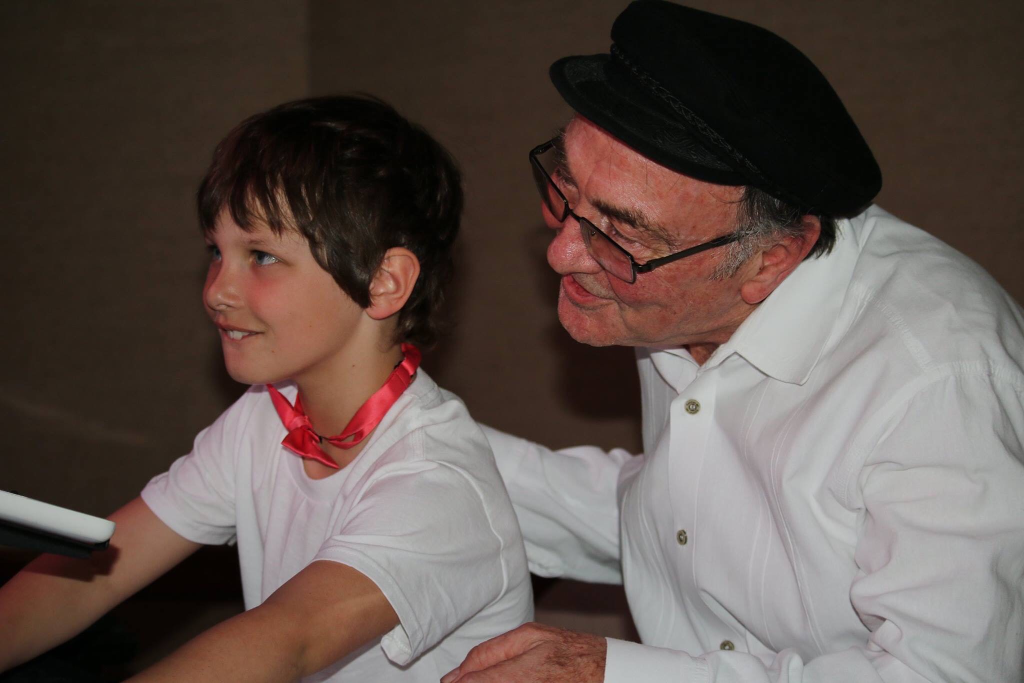 Dyer Soundworks owner and DJ Kevin Dyer, teaching a young guest about his gear.