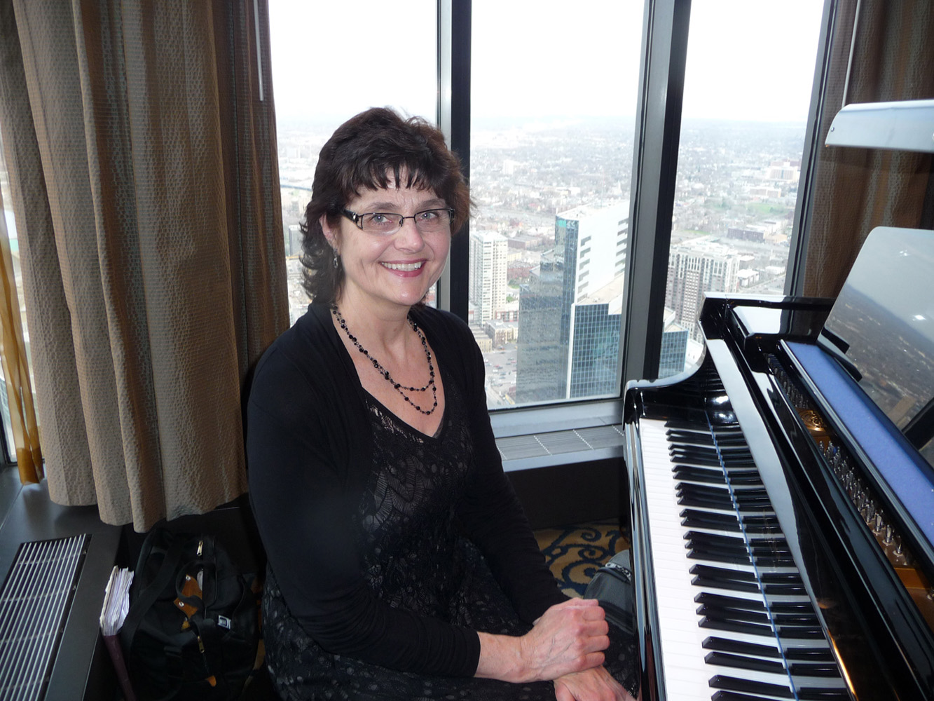 Pianist for Parties Sharon Planer enjoyed playing a lovely grand piano for a beautiful Wedding Ceremony at Windows on Minnesota (50th floor of the IDS Center) overlooking Minneapolis.