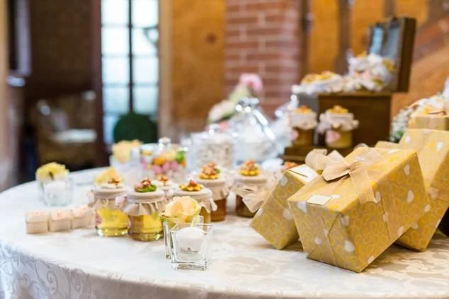 2. Gift Lounge.jpg