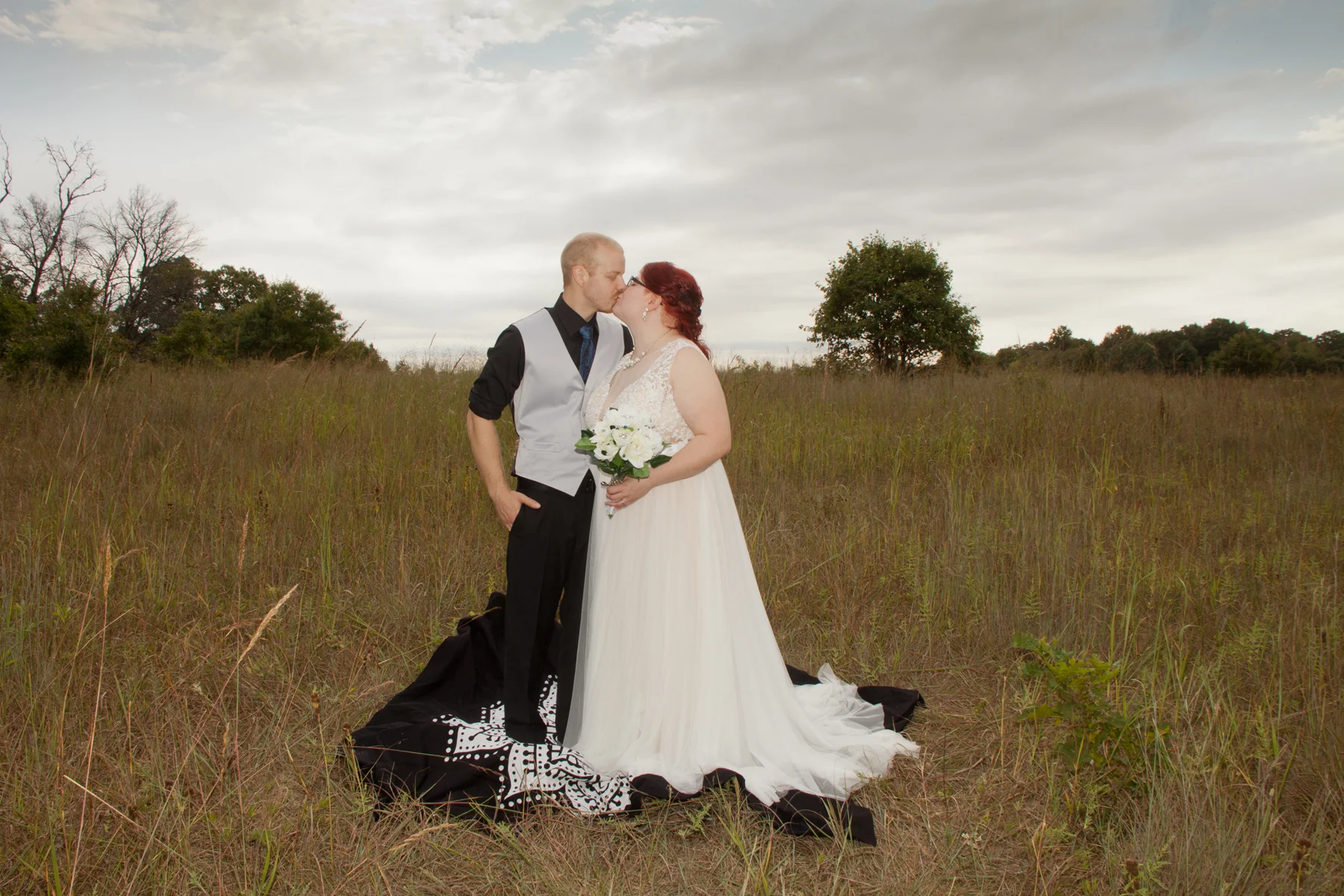 Ashley and Jon had a beautiful outdoor wedding. The Sherburne County Wildlife Refuge provided an amazing backdrop for this couple