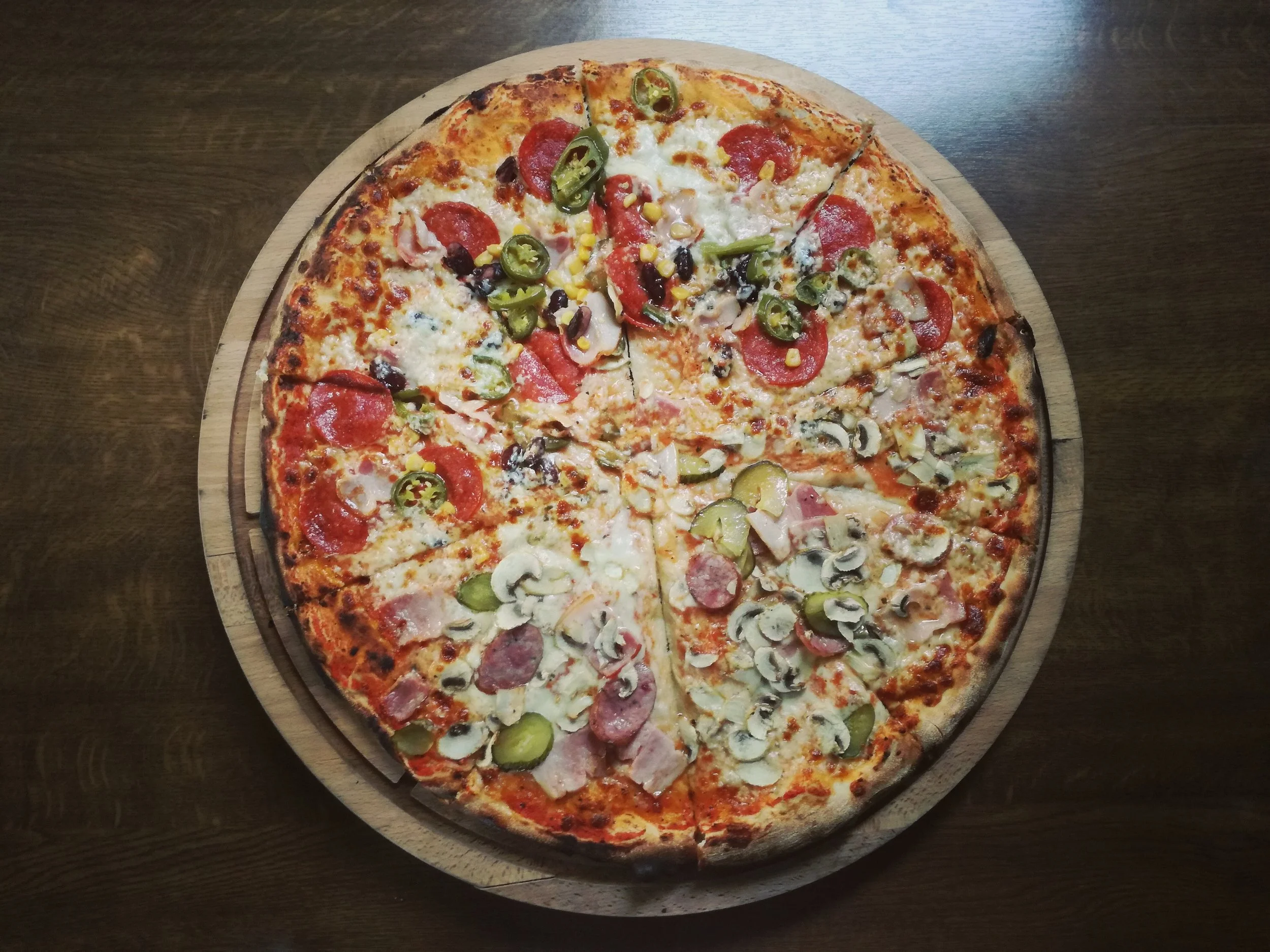 cheese-circle-close-up-803290.jpg