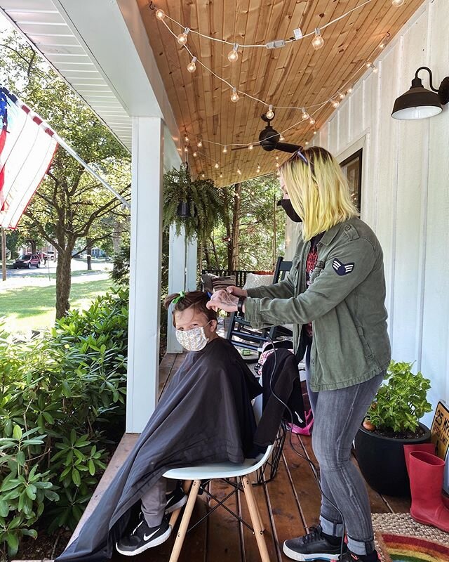 Summertime porch hair cuts! (No more TK Jesus for @tyler_kutt! 🤣) Thanks @jenn_lokella for making our home cuts the best time!!! We all LOVE spending time with you. 🥰🥰🥰