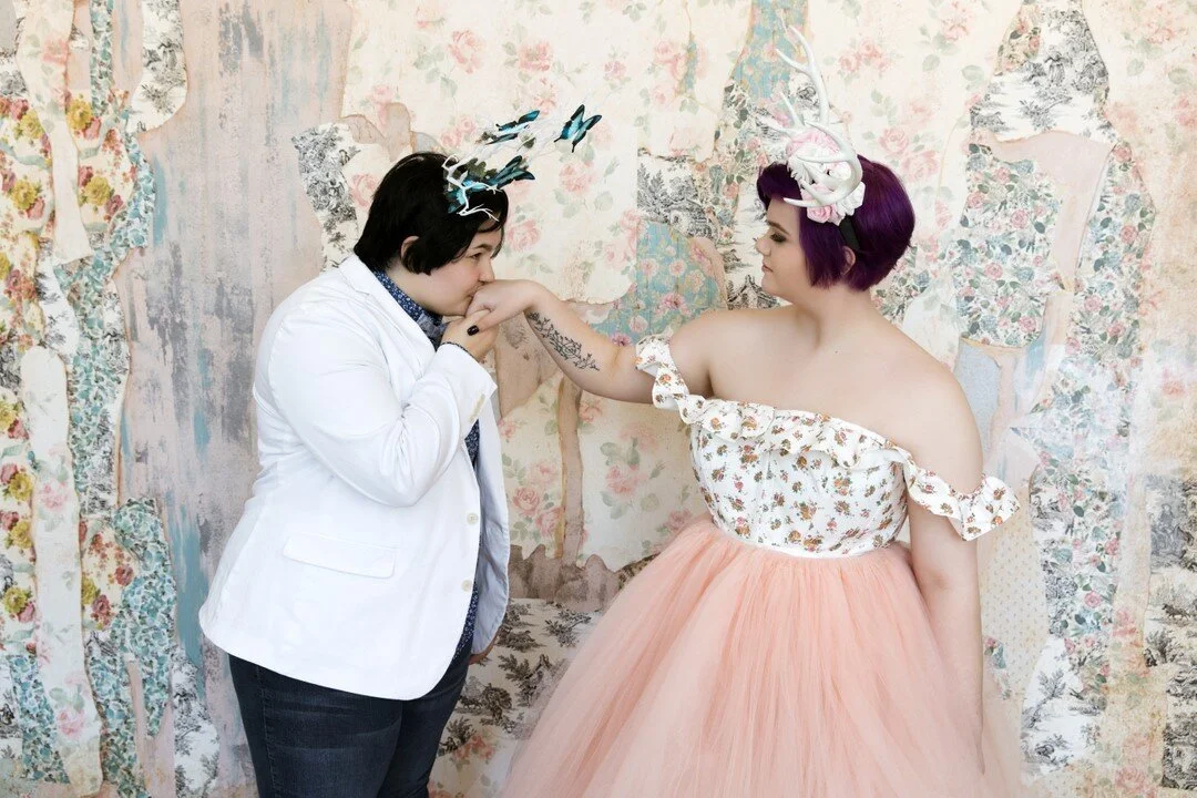 Love is in the air 💕⠀⠀⠀⠀⠀⠀⠀⠀⠀
⠀⠀⠀⠀⠀⠀⠀⠀⠀
Couples sessions are always so sweet. I love getting to learn every unique dynamic, every little quirk, and capture every little kiss.