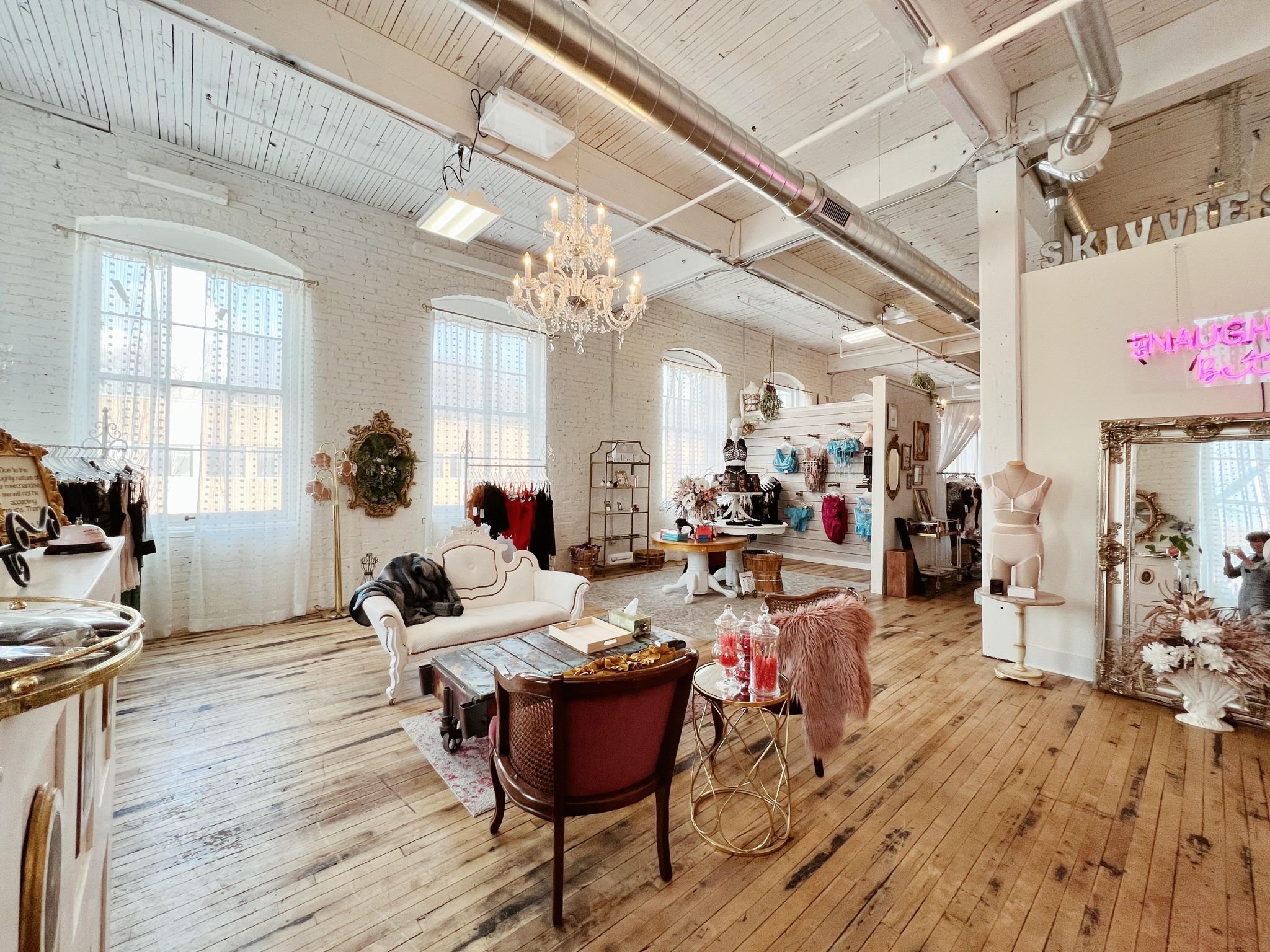 Spring Cleaning—Your March Bettie Checklist!