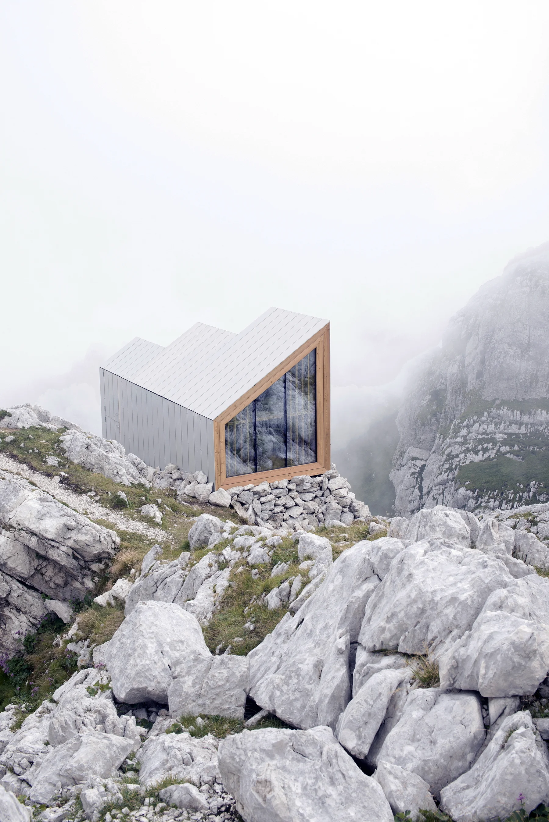 OFIS_ALPINE-SHELTER_PHOTO@JANEZ-MARTINCIC_8.jpg