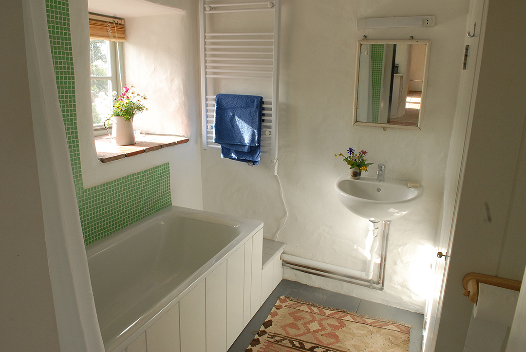 The Coach House bathroom