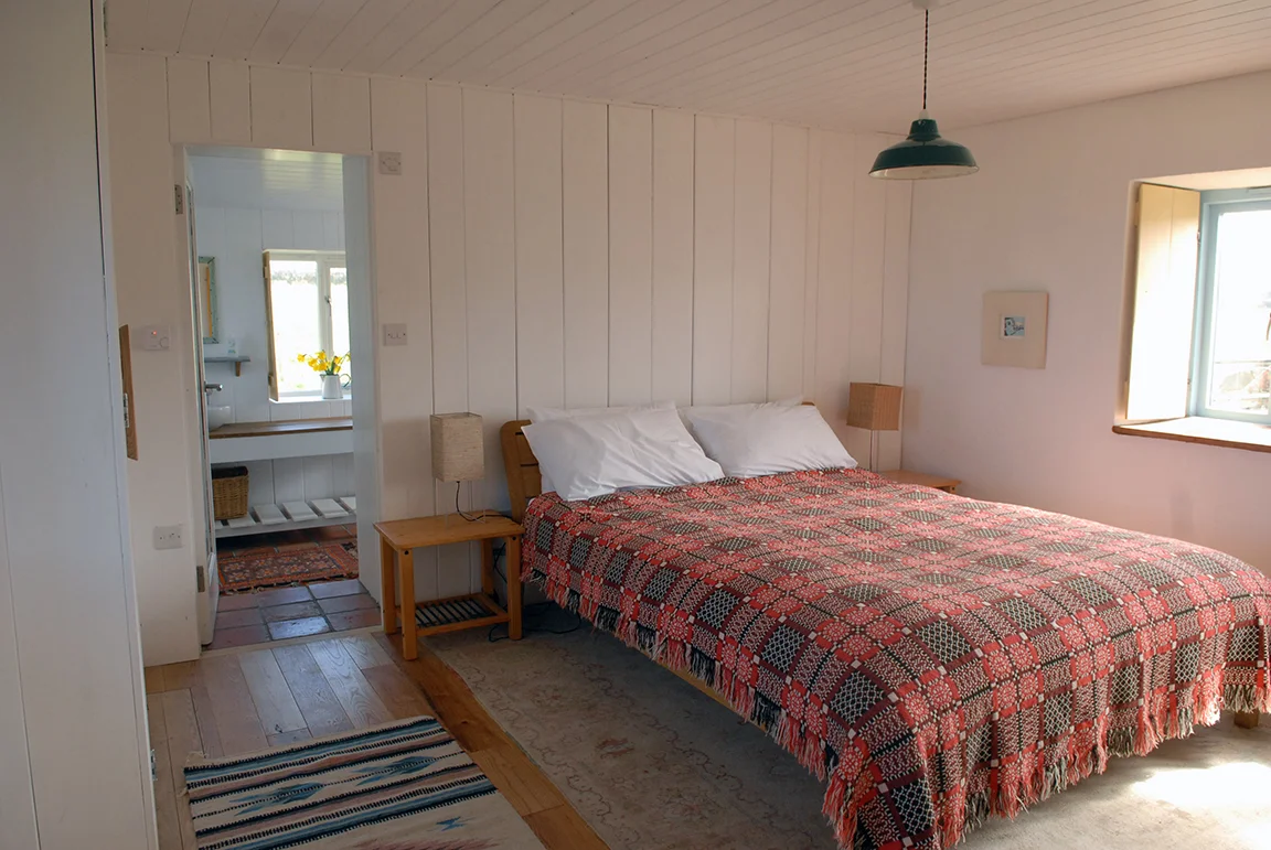 Stables ensuite bedroom