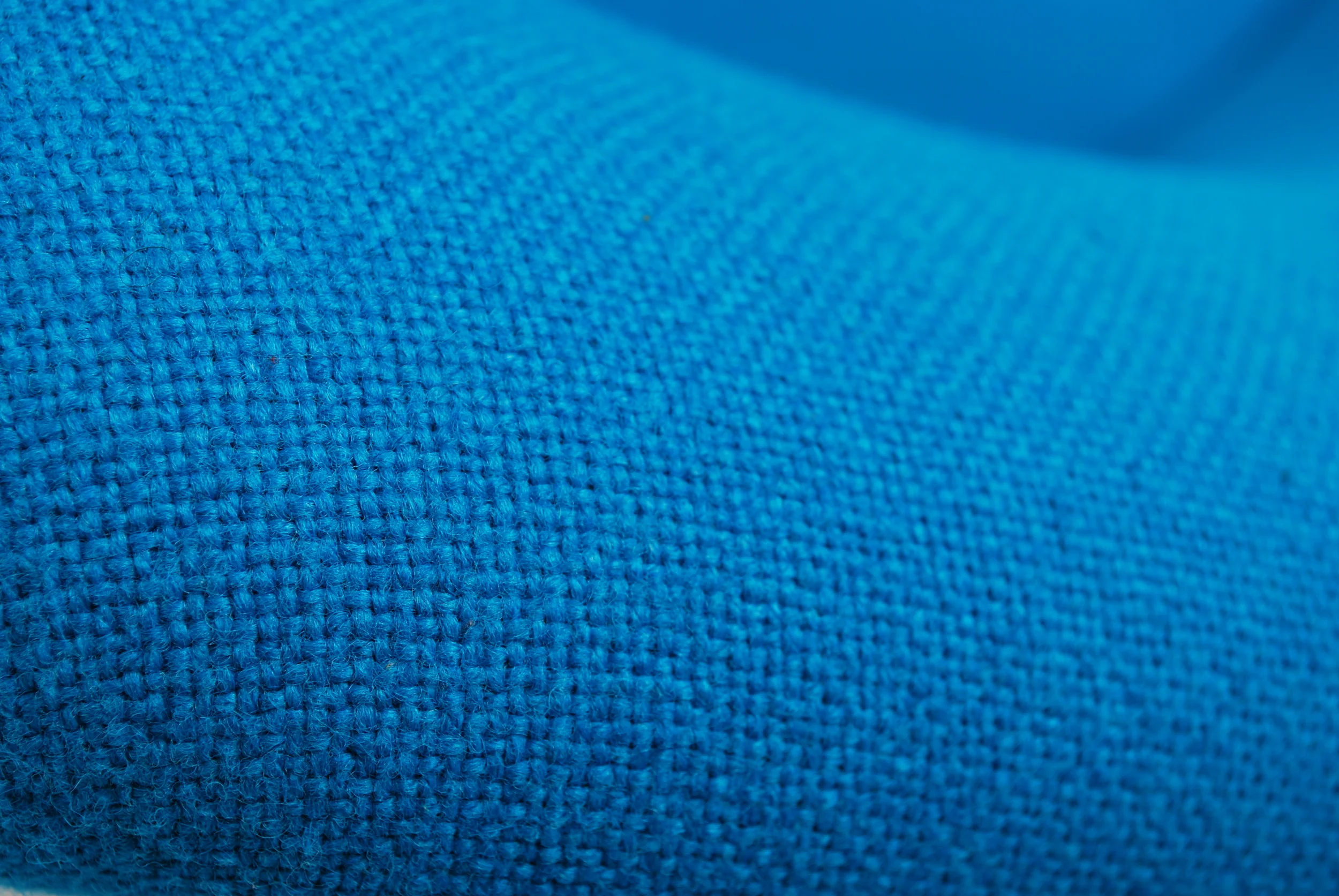 Artifort F518 Lounge swivel chair Kvadrat 850