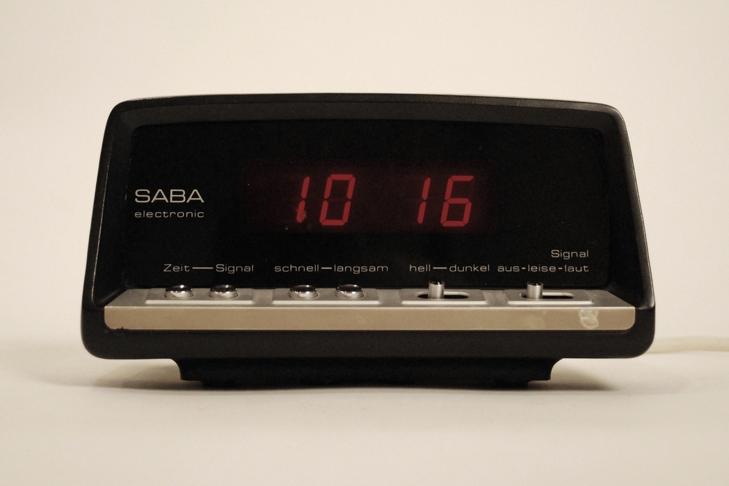 Alarm clock Saba EZ15 red display Germany 70's