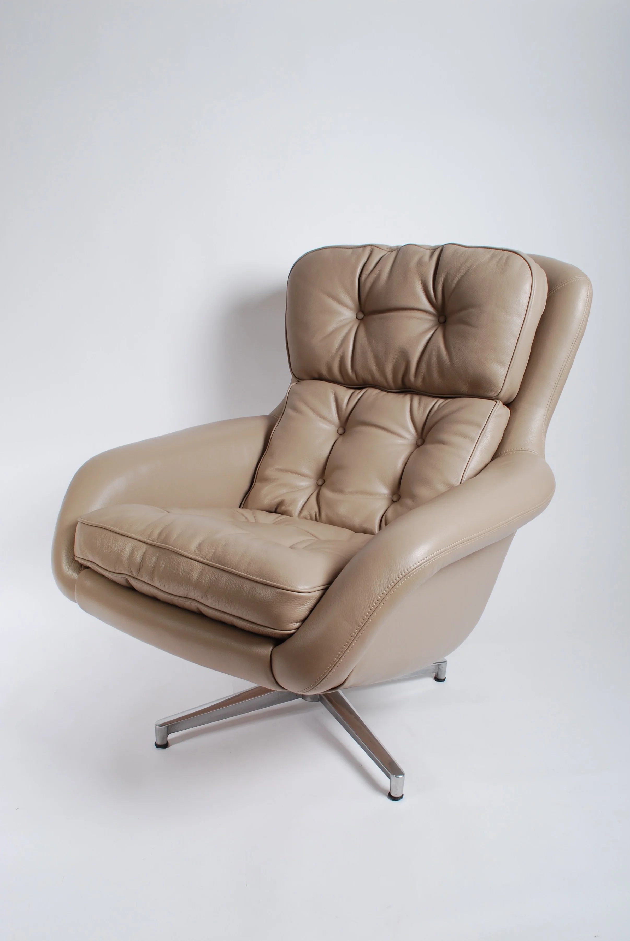 Lounge Swivel Chair 60's