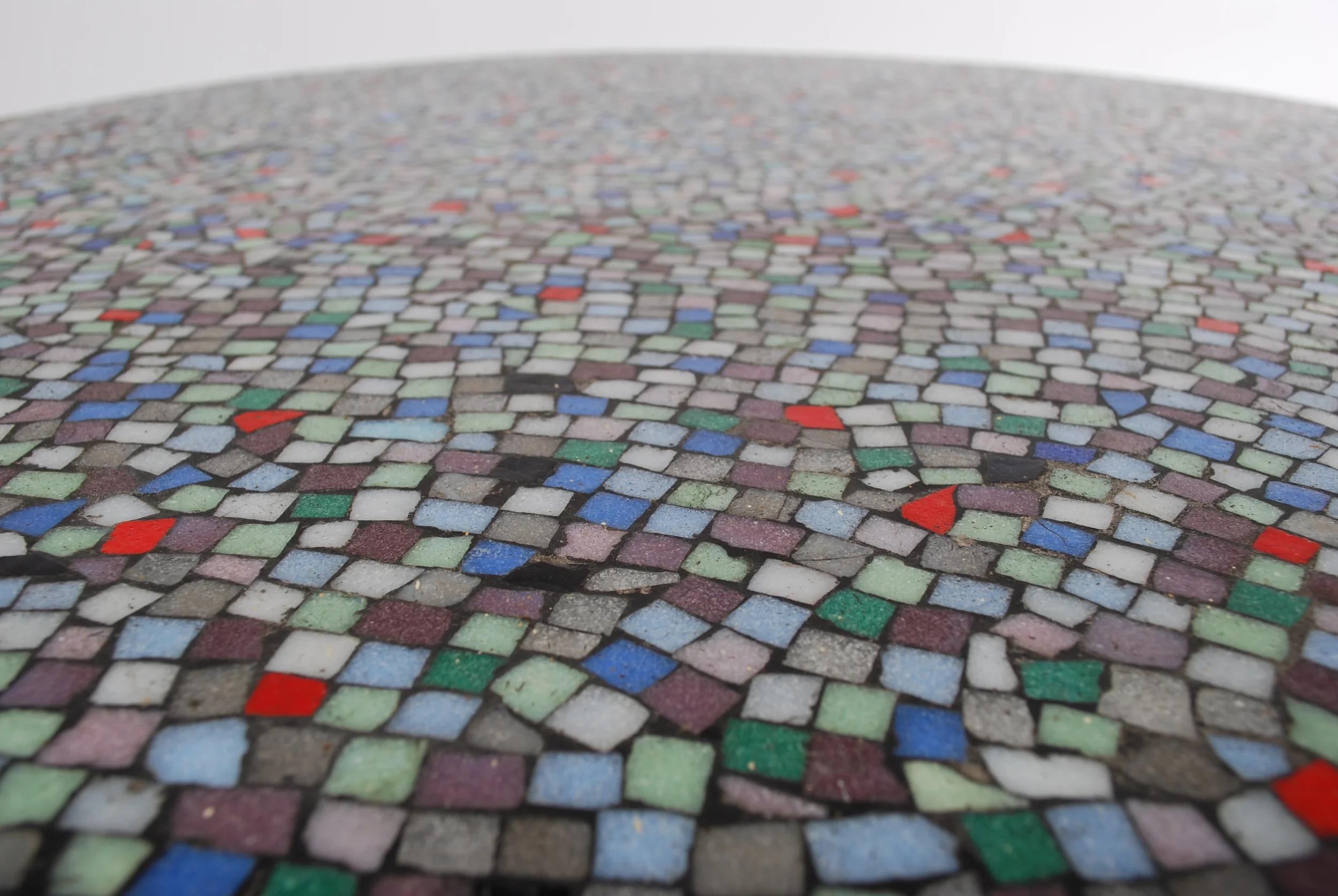 Round Mosaic Coffee Table 50's — Flux Vintage