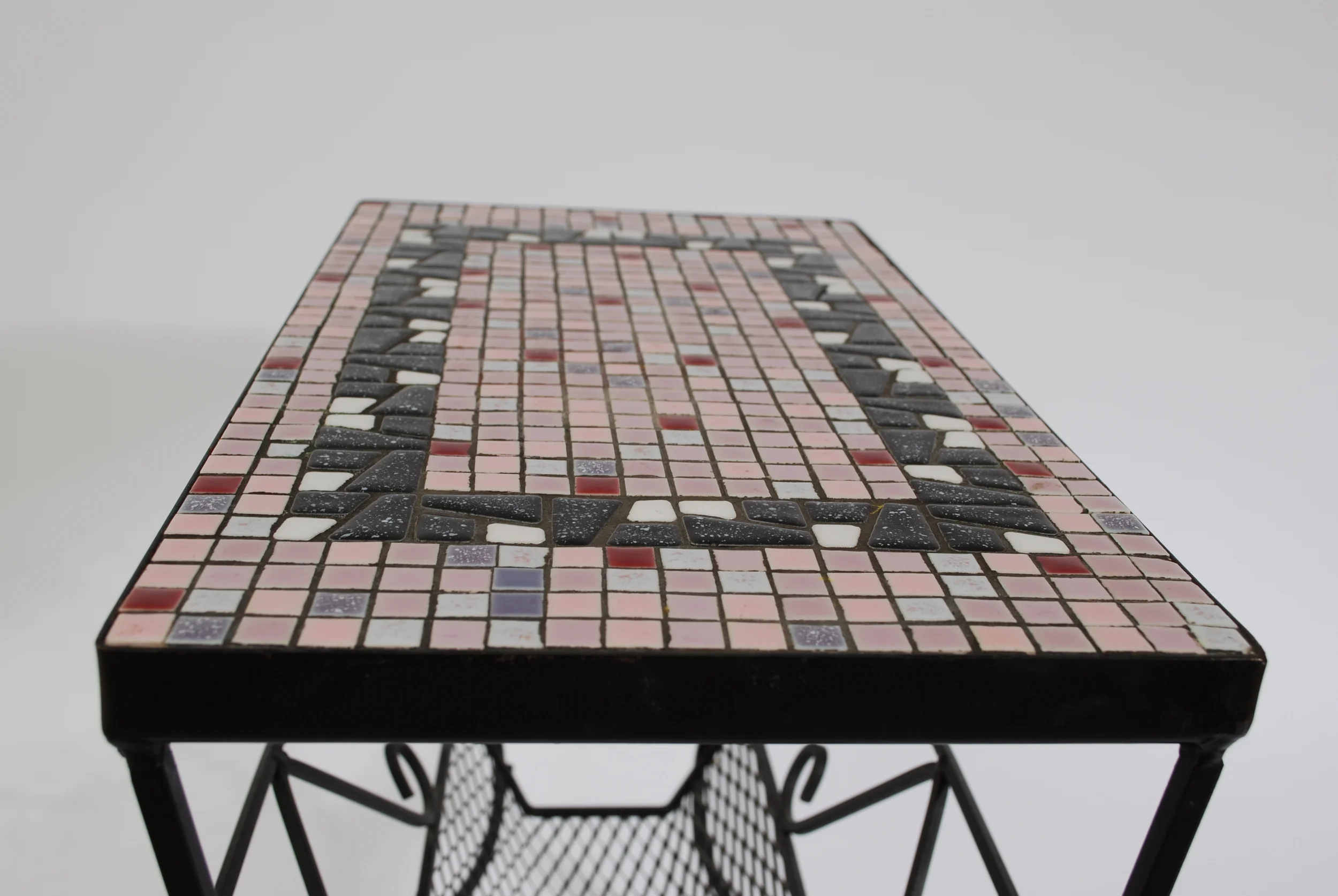 00000159  Mosaic-magazine-rack-60's-tiles-vintage (6).JPG