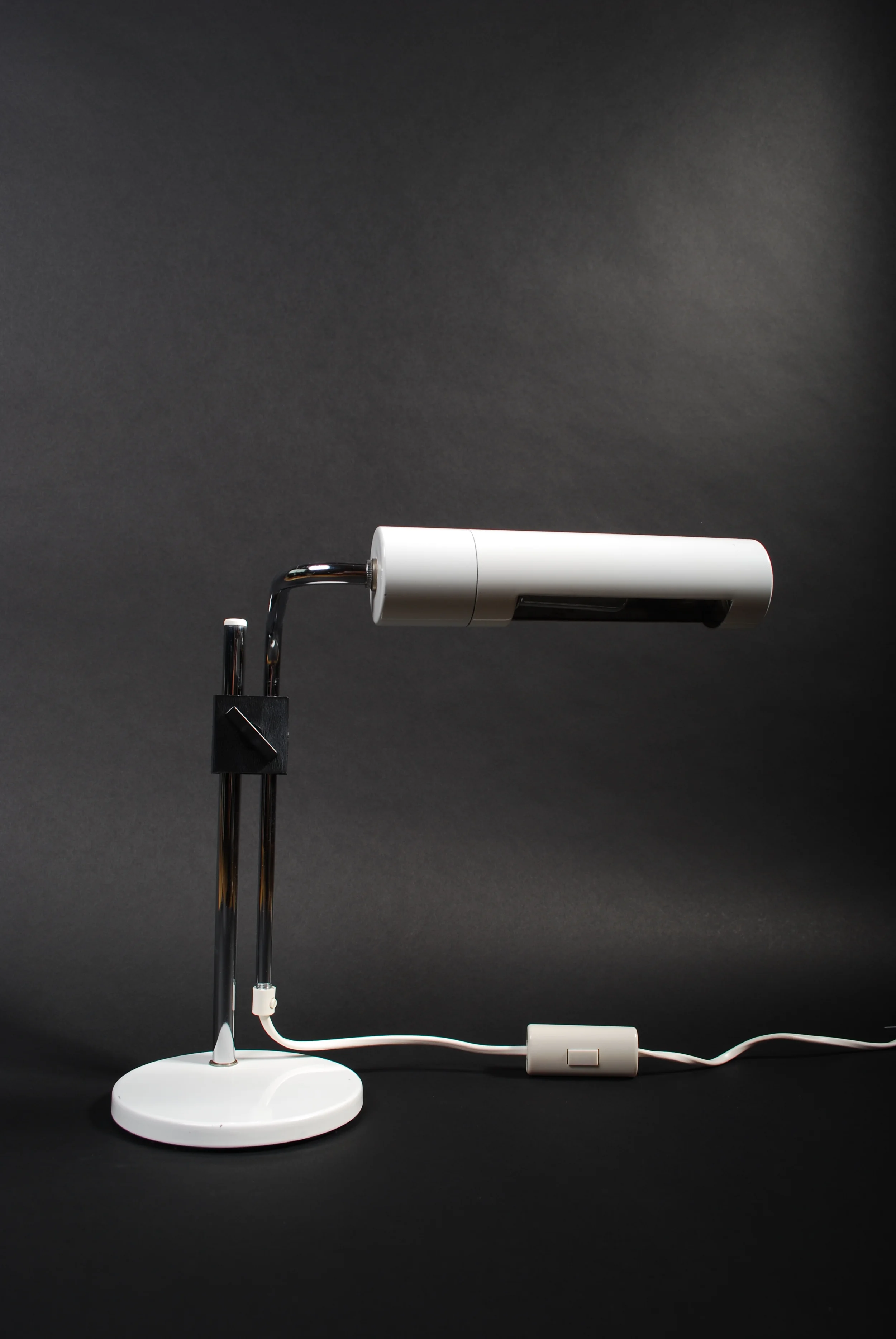 Desk lamp 70's with horizontal shade