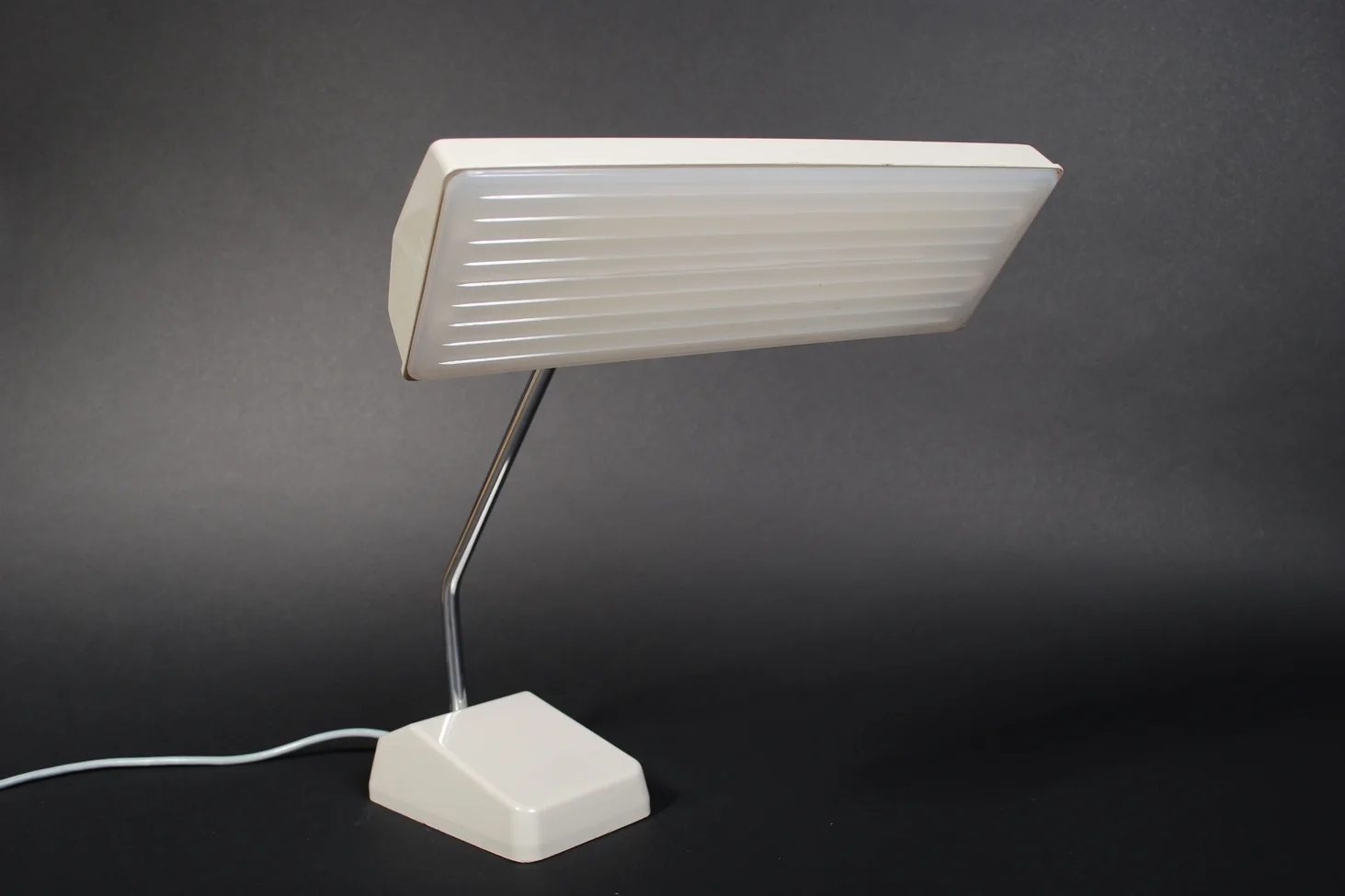 Lampe De Bureau Moll Mobilux Vintage 80 – Alu Anodisé Gris, 11W, Allemagne