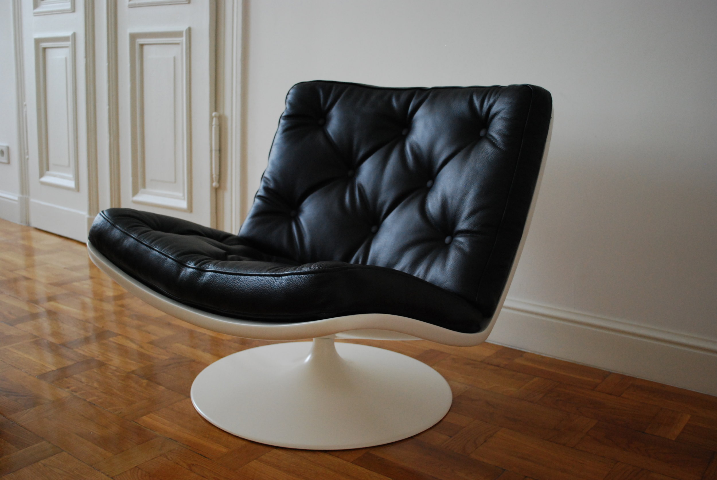 00000118 Artifort F976 Lounge swivel chair vintage (28).JPG