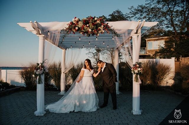 Paradise. 💛⁠
⁠
#Silverfoxy couple DeAnna &amp; Bryan⁠
⁠
Photographer: Lauren⁠
PJ: John⁠
&bull;⁠
&bull;⁠
&bull;⁠
&bull;⁠
&bull;⁠
&bull;⁠
&bull;⁠
&bull;⁠
#engaged ⁠
#photography ⁠
#bridetobe ⁠
#engagementring ⁠
#couple ⁠
#engagementphotos ⁠
#shesaidye