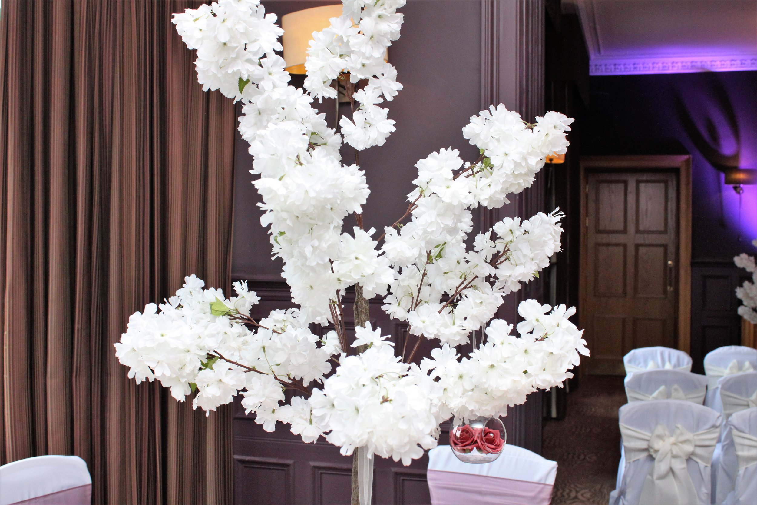 Table Centrepieces Pretty White