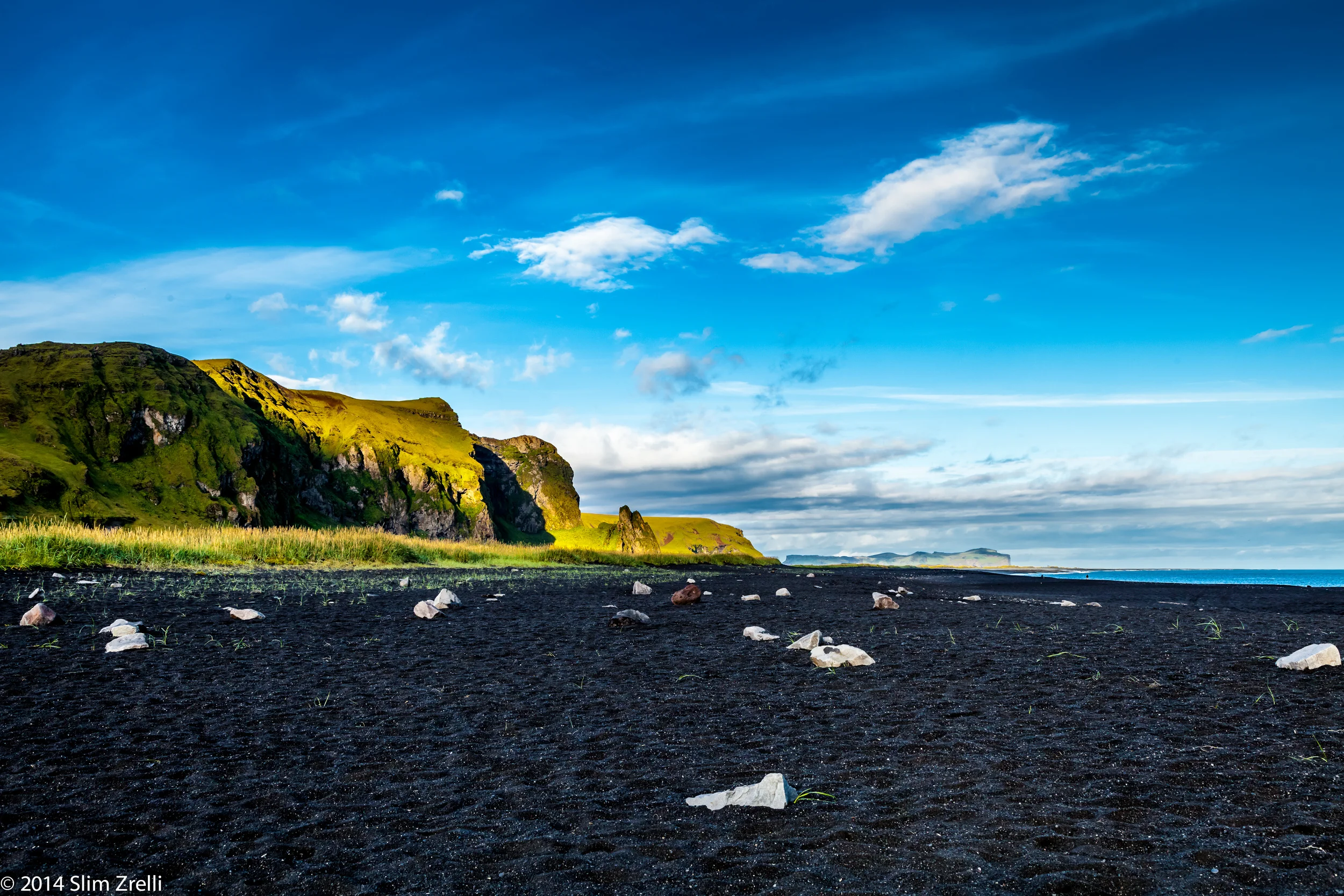 White rocks on black sand_Iceland
