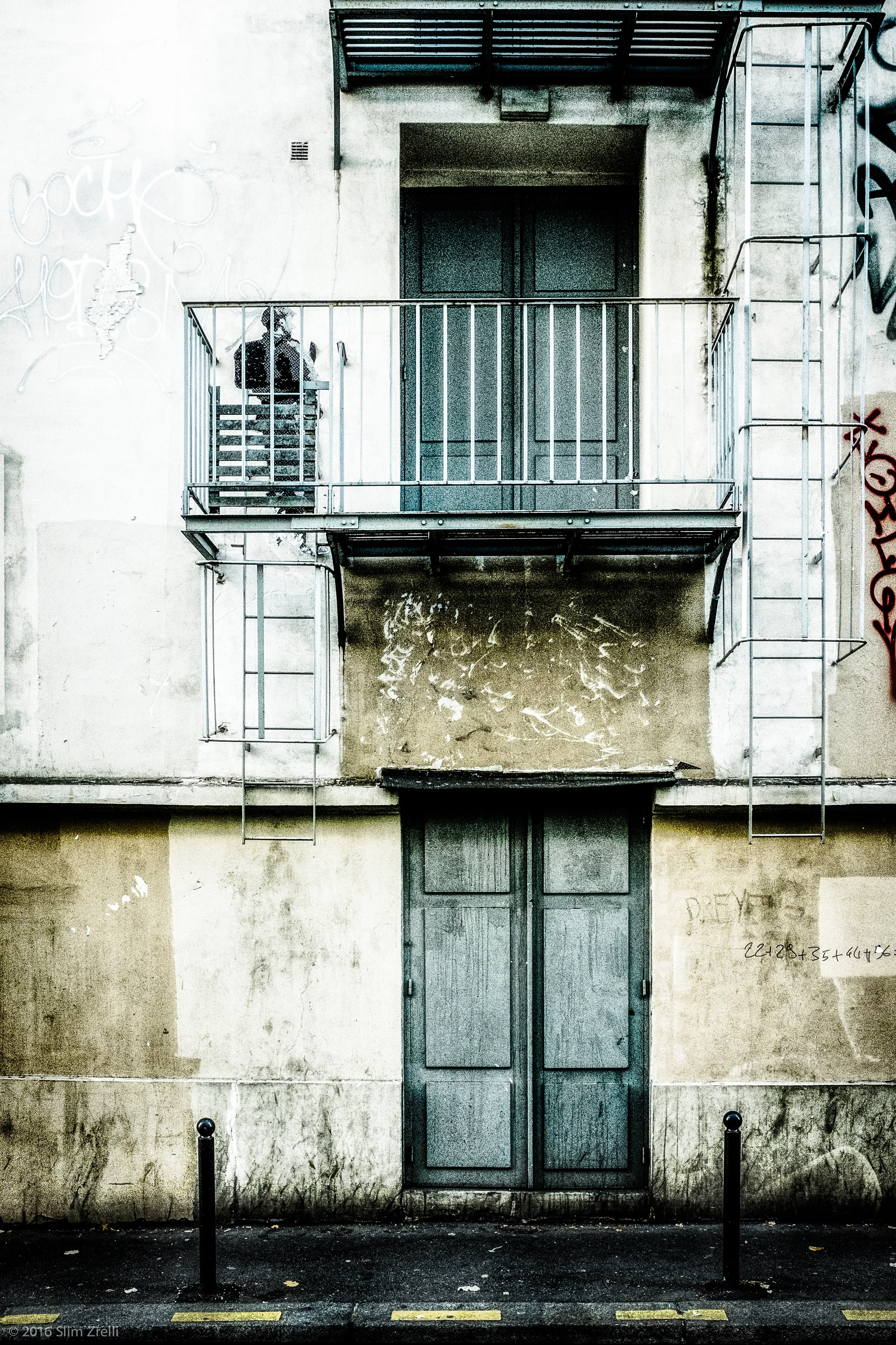 Emergency ladder_Paris.jpg