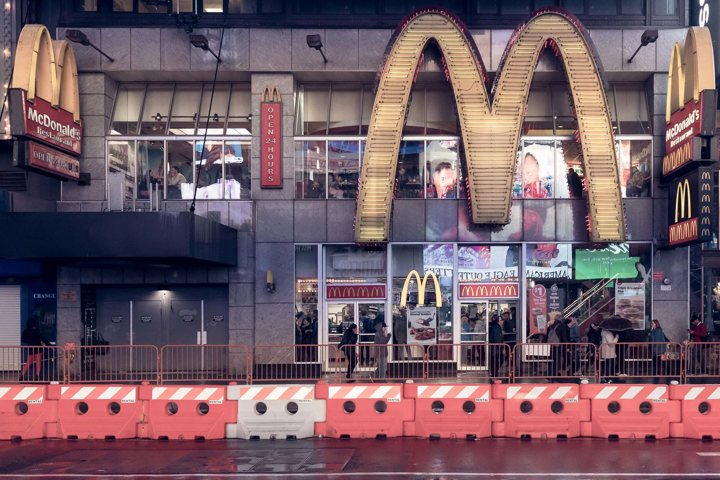 Mc DONALD'S TIMESQUARE Website.jpg