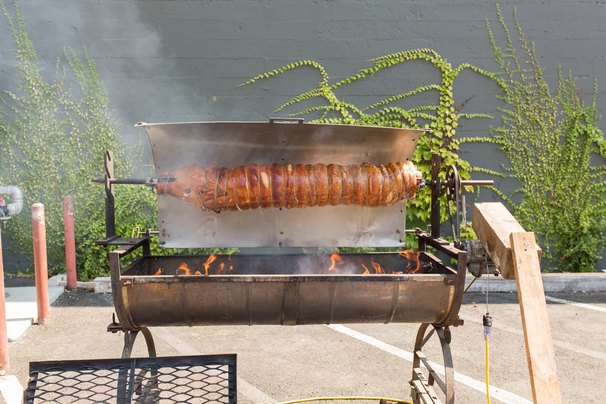 170909_Culinaria_Fundraiser_Pig_Roast-9.jpg
